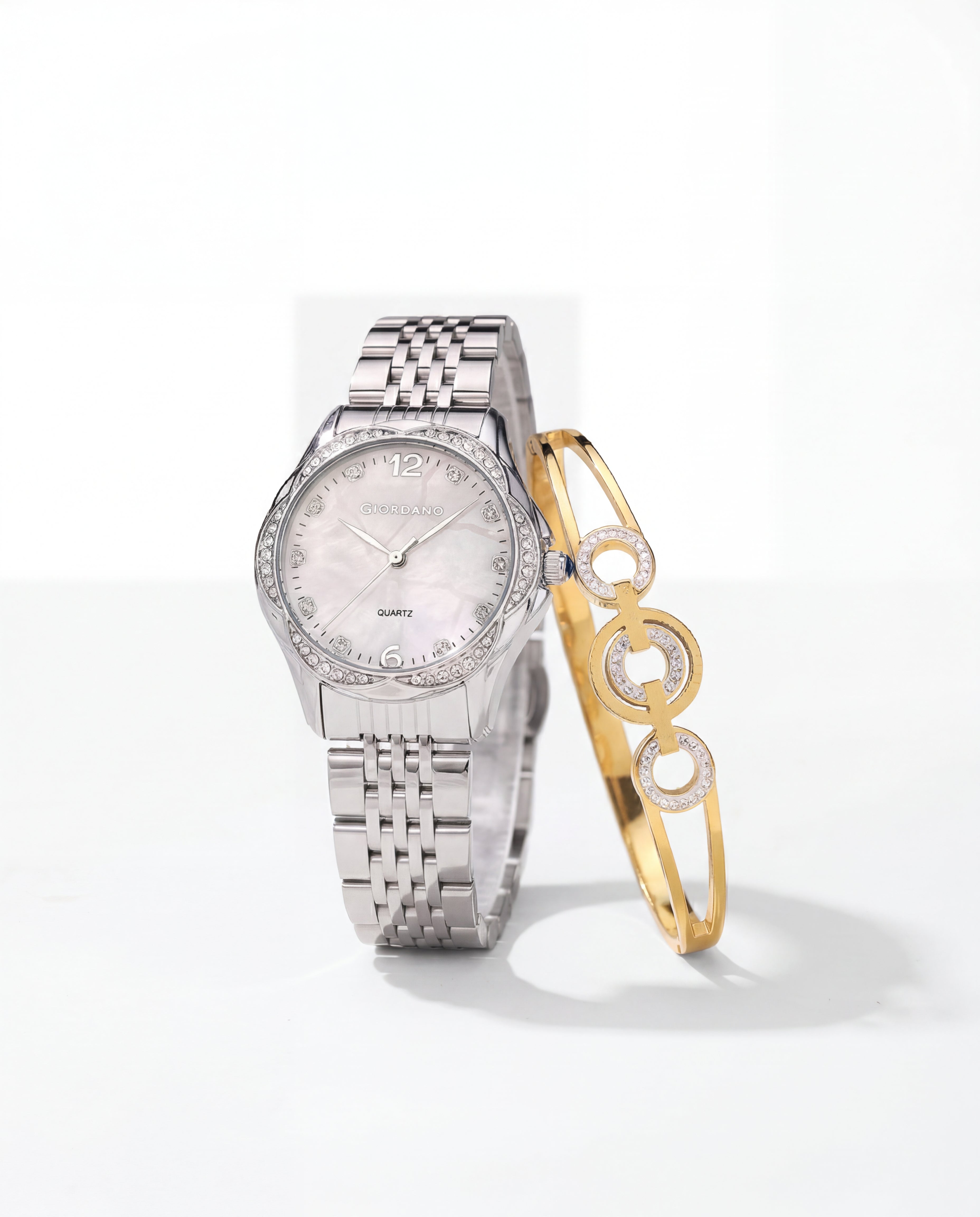 Giordano Analog Watch for Women with Bangle Gift Set - Round Diamond-Style Crystal Dial, Quartz Movement and Silver Stainless Steel Strap - GZ-60157-11