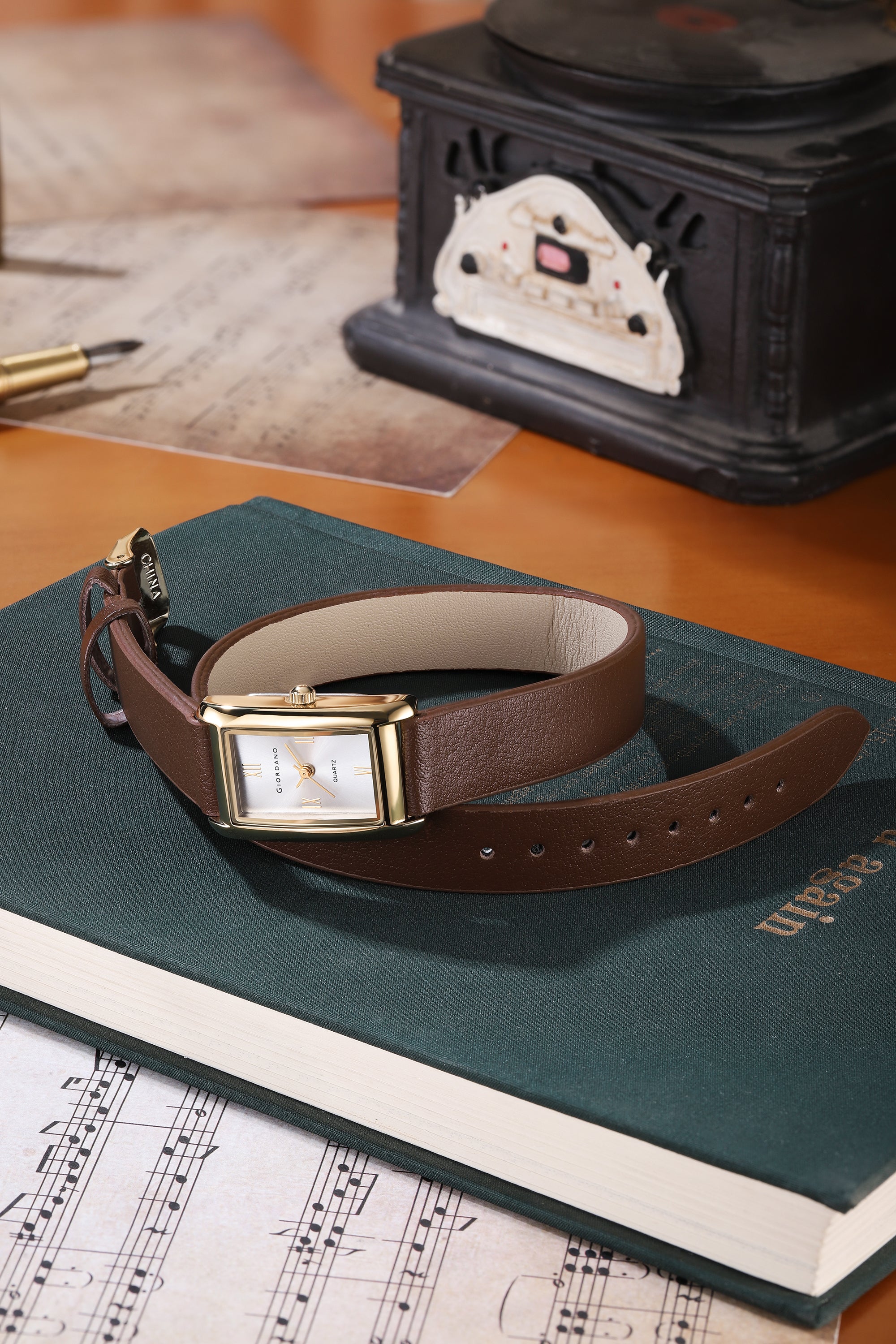 Giordano Analog Watch for Women with Rectangular Silver Dial, Roman Numeral Markers, Quartz Movement and Brown Leather Strap - GZ-60184-03