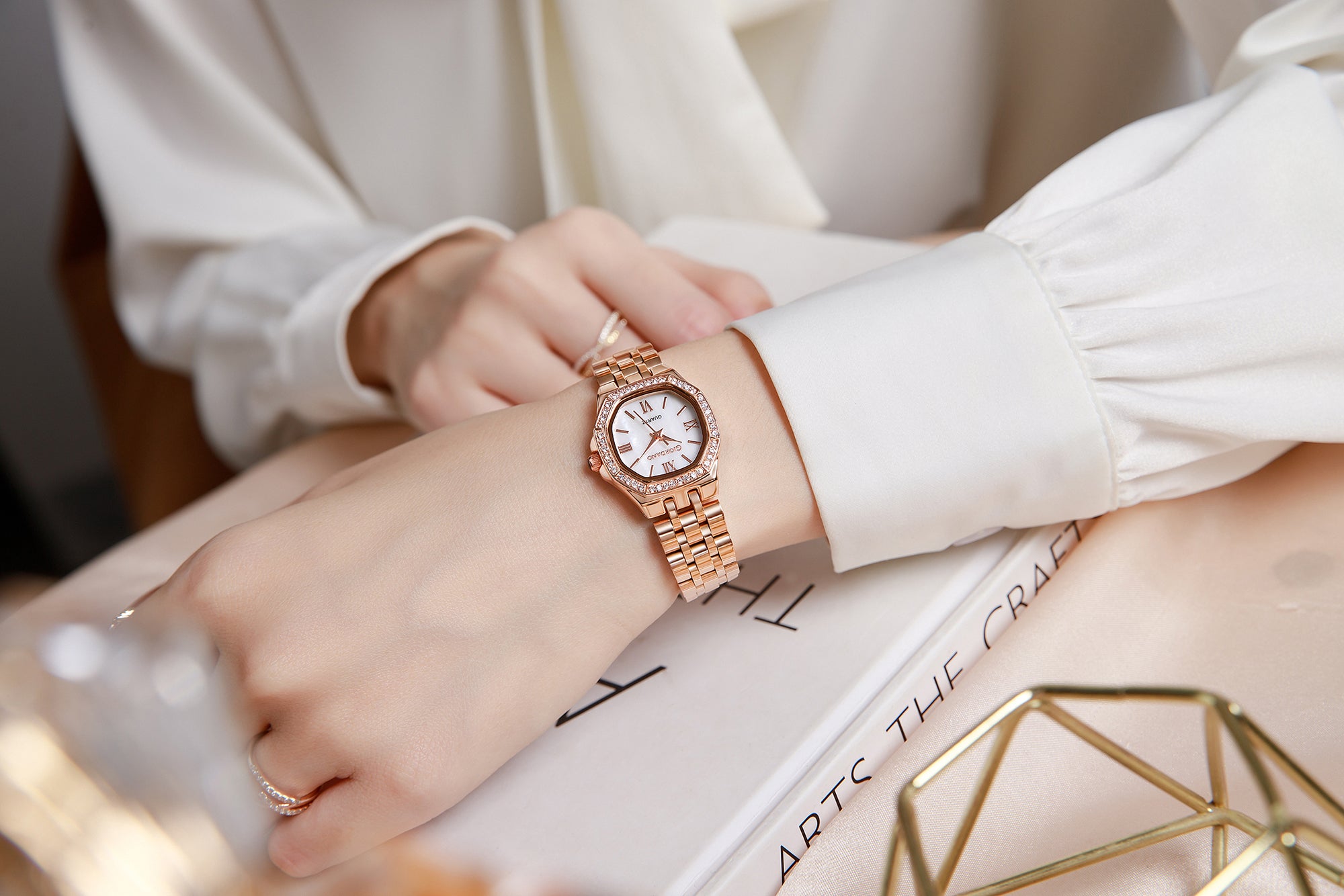 Giordano Analog Watch for Women with White Dial, Crystal Studded Bezel, Roman Indices & Stainless Steel Strap GZ-60162-77