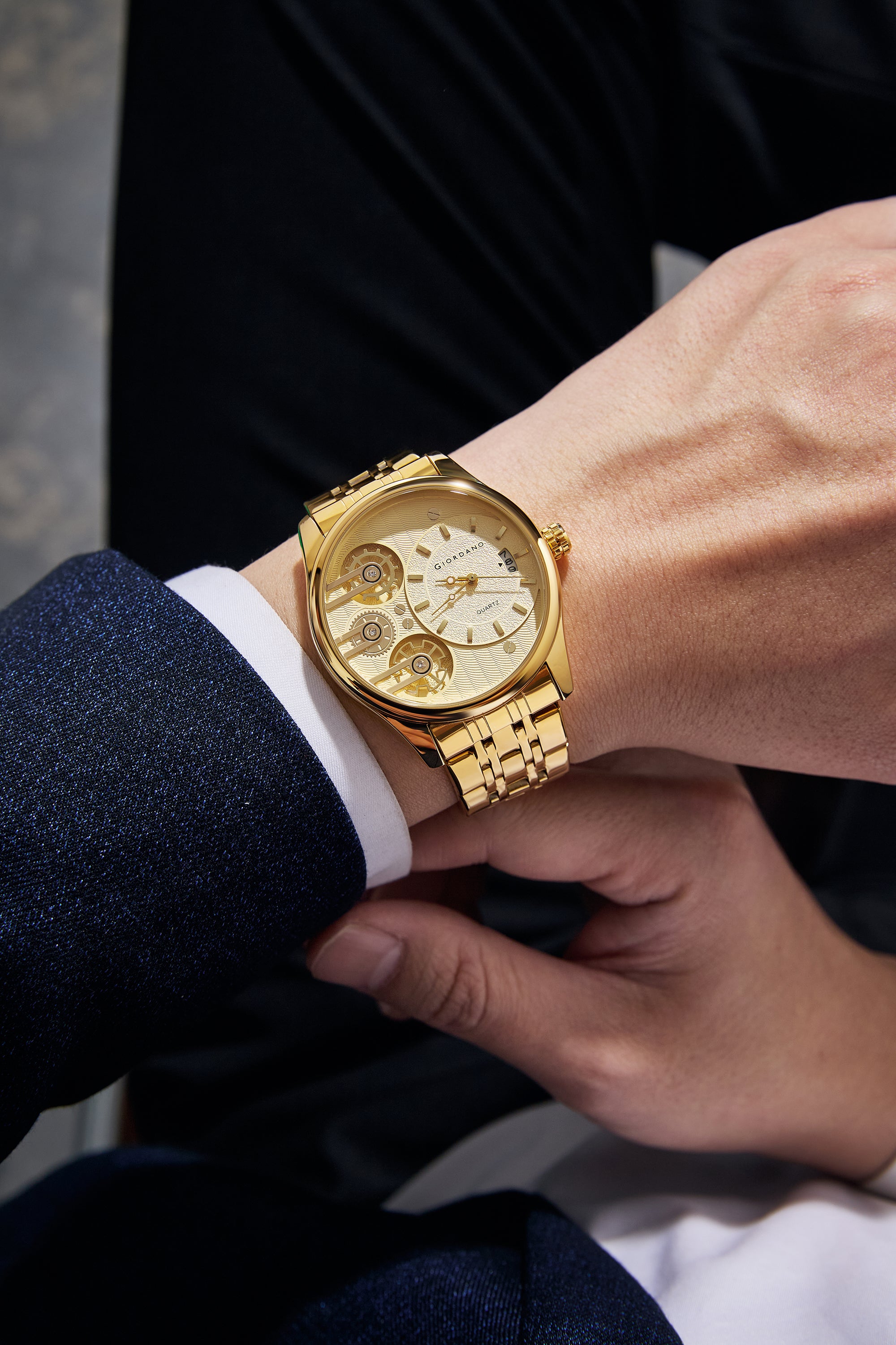 Giordano Analog Watch for Men with Round Gold Dial, Gear-Inspired Design, Date Display & Stainless Steel Strap GZ-50222-44