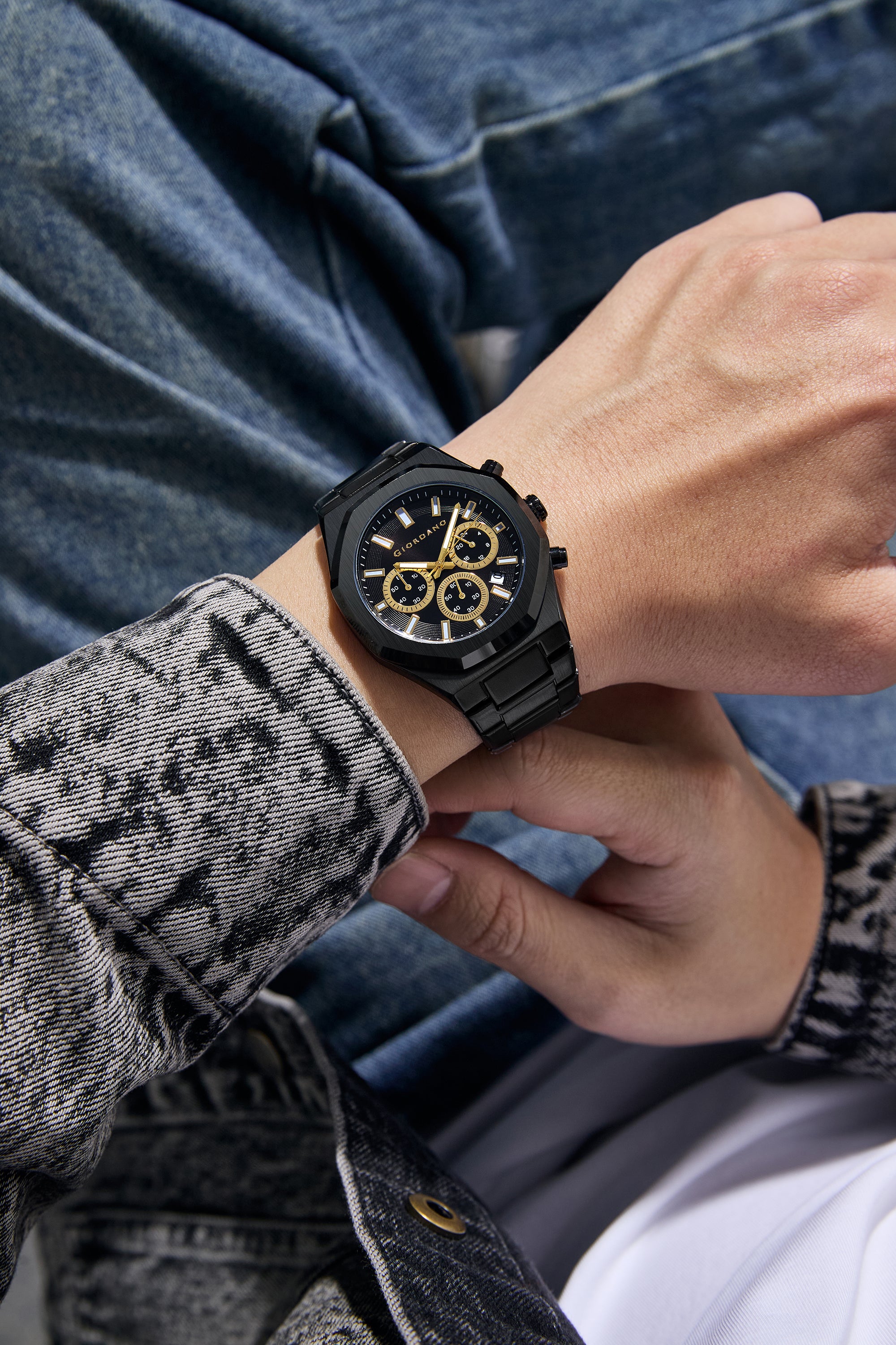 Giordano Analog Quartz Watch for Men with Textured Black Dial, Gold-Tone Hands & Hour Markers, Date Display, Two-Tone Stainless Steel Strap, Gold Bezel and 3 ATM Water Resistant - GZ-50170-11
