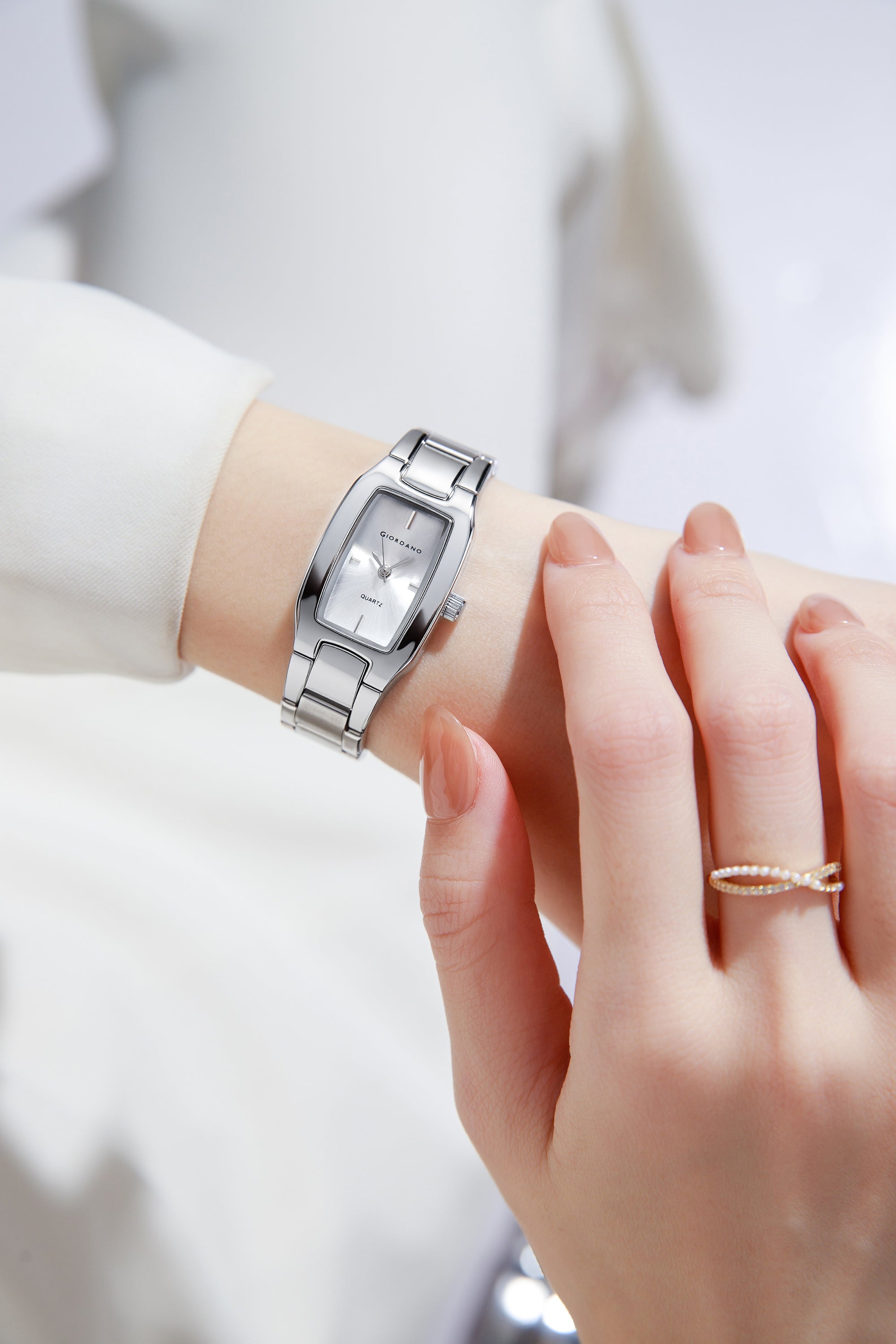 Giordano Classic Analog Watch Watch for Women with Rectangular Dial, Quartz Movement & Stainless Steel Strap - GZ-60170-22