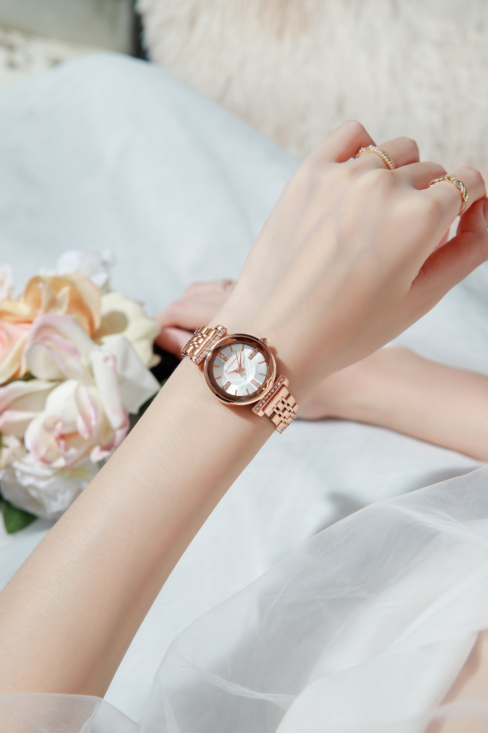 Giordano Analog Quartz Watch for Women with Silver Round Sunray Dial, Crystal Hour Markers, Crystal-Studded Bezel and Rose Gold Stainless Steel Strap - GZ-60084-55