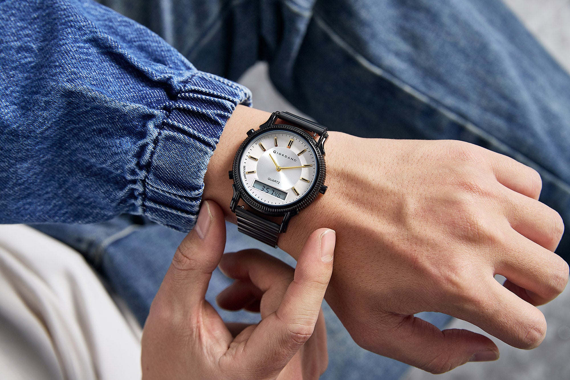 Giordano Analog-Digital Watch for Men - Round Silver Dial with Dual Display, Quartz Movement and Black Stainless Steel Strap - GZ-50209-11