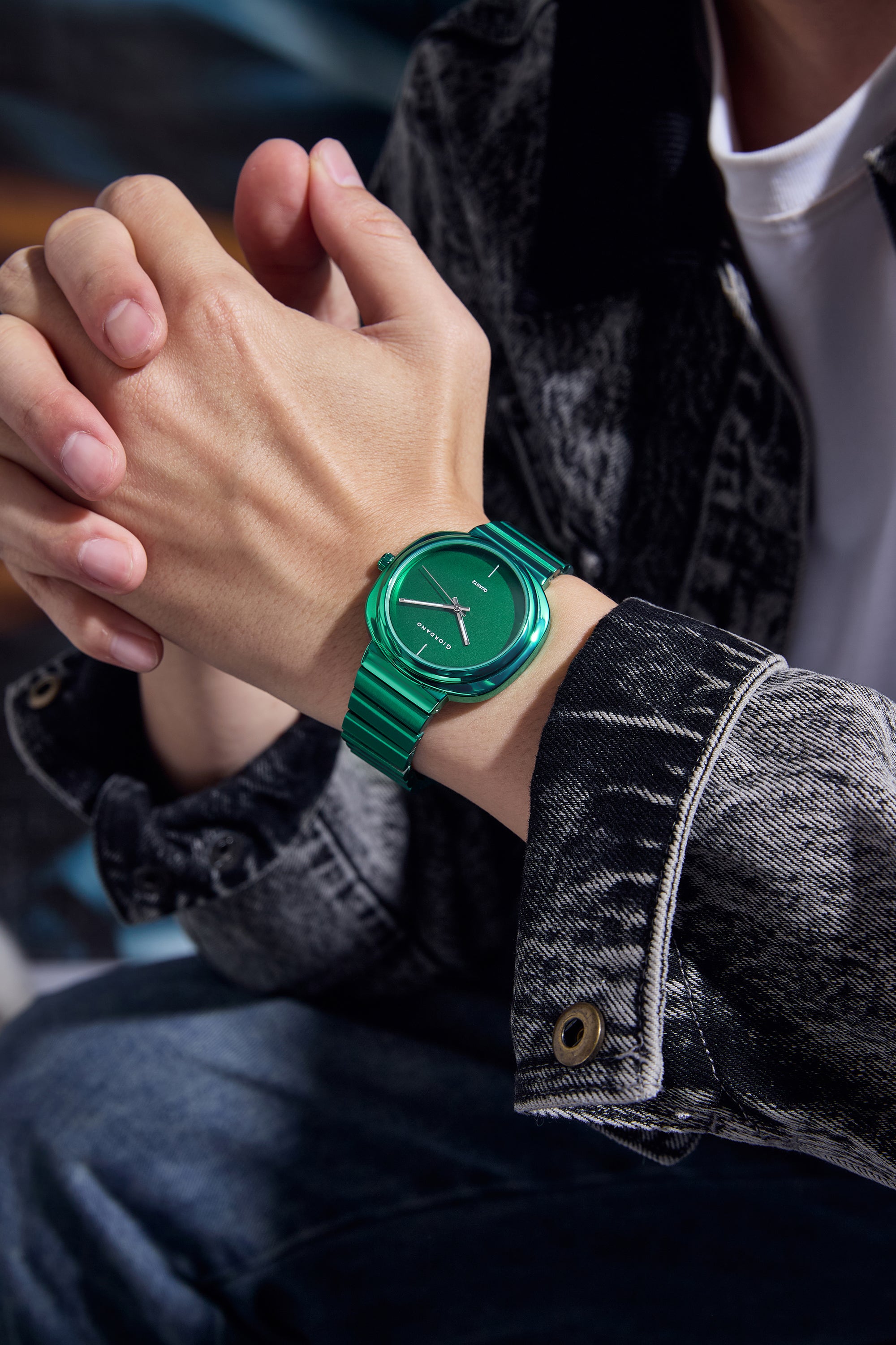 Giordano Analog Quartz Watch for Men with Green Round Dial, Baton Hour Markers and Green Stainless Steel Expansion Bracelet Strap - GZ-50233-33