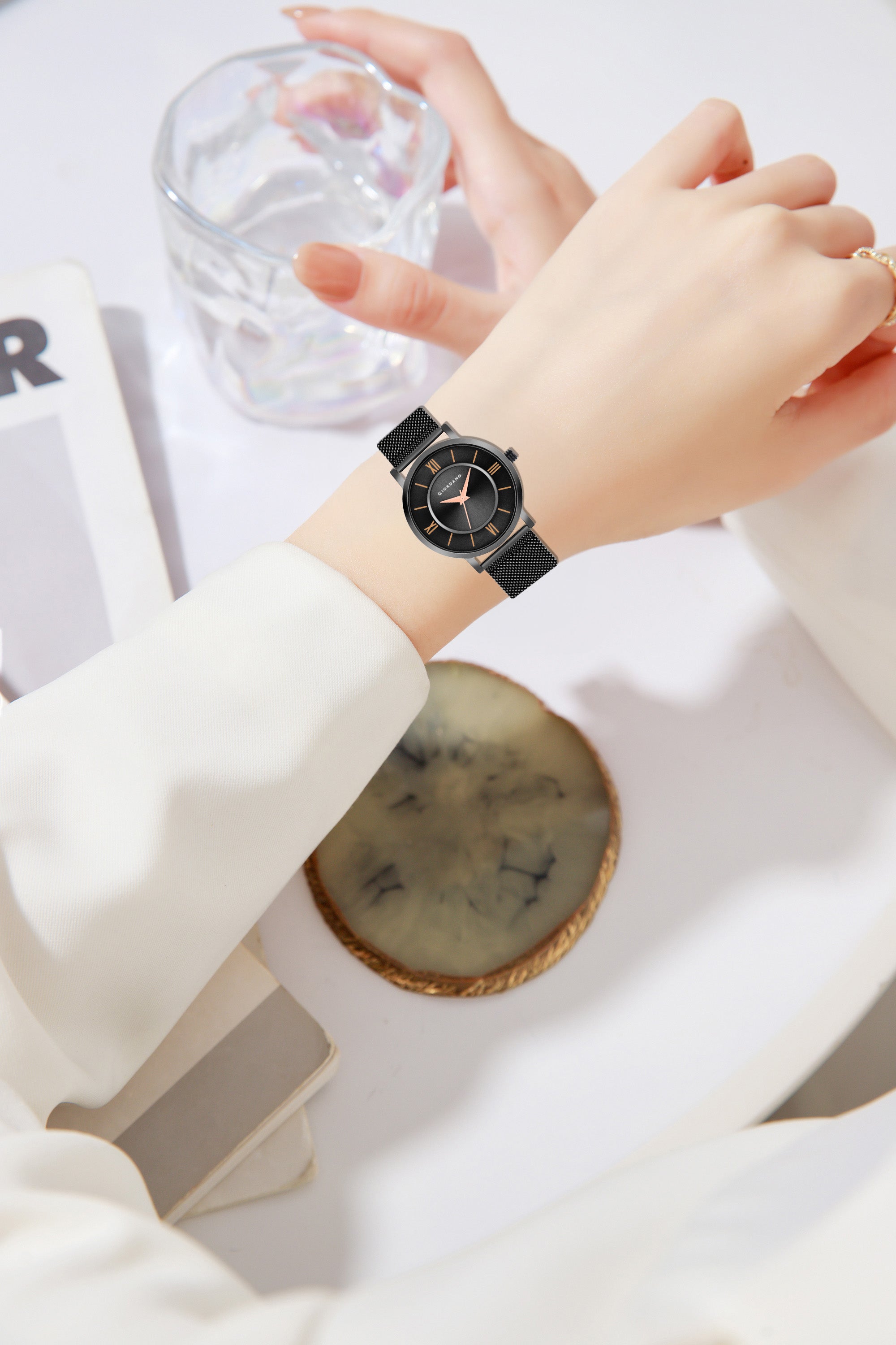 Giordano Rose Gold  Analog Stylish Watch for Couple with Stylish dial with Roman Indicess and mesh Metal Strap GD-1172-SETA-66