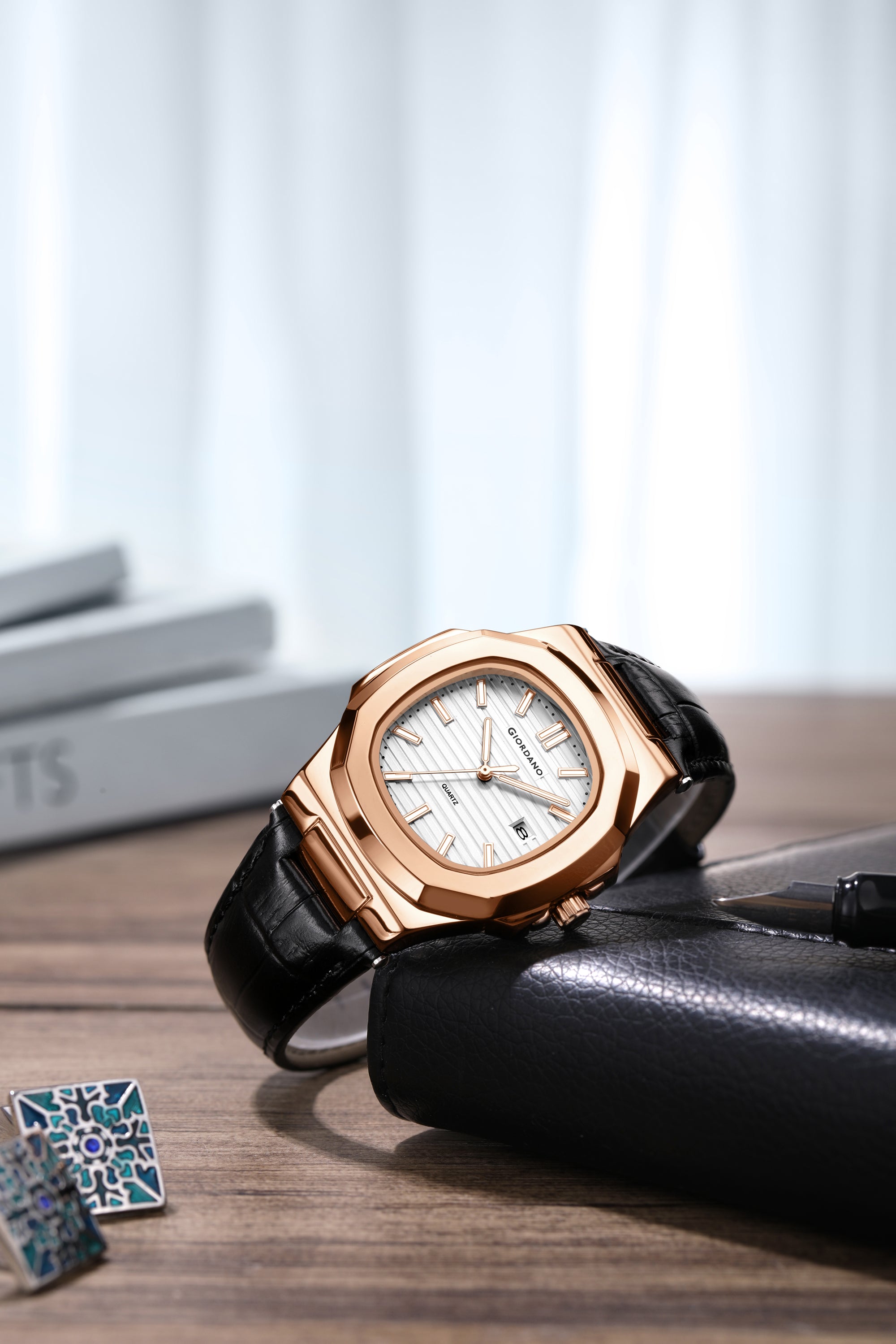 Giordano Analog Wrist Watch for Men Stylish Metal Strap with Water Resistant 3 Hand Mechanism for Men and Boys to Compliment Your Look/Ideal Gift for Male | GZ-50104-02