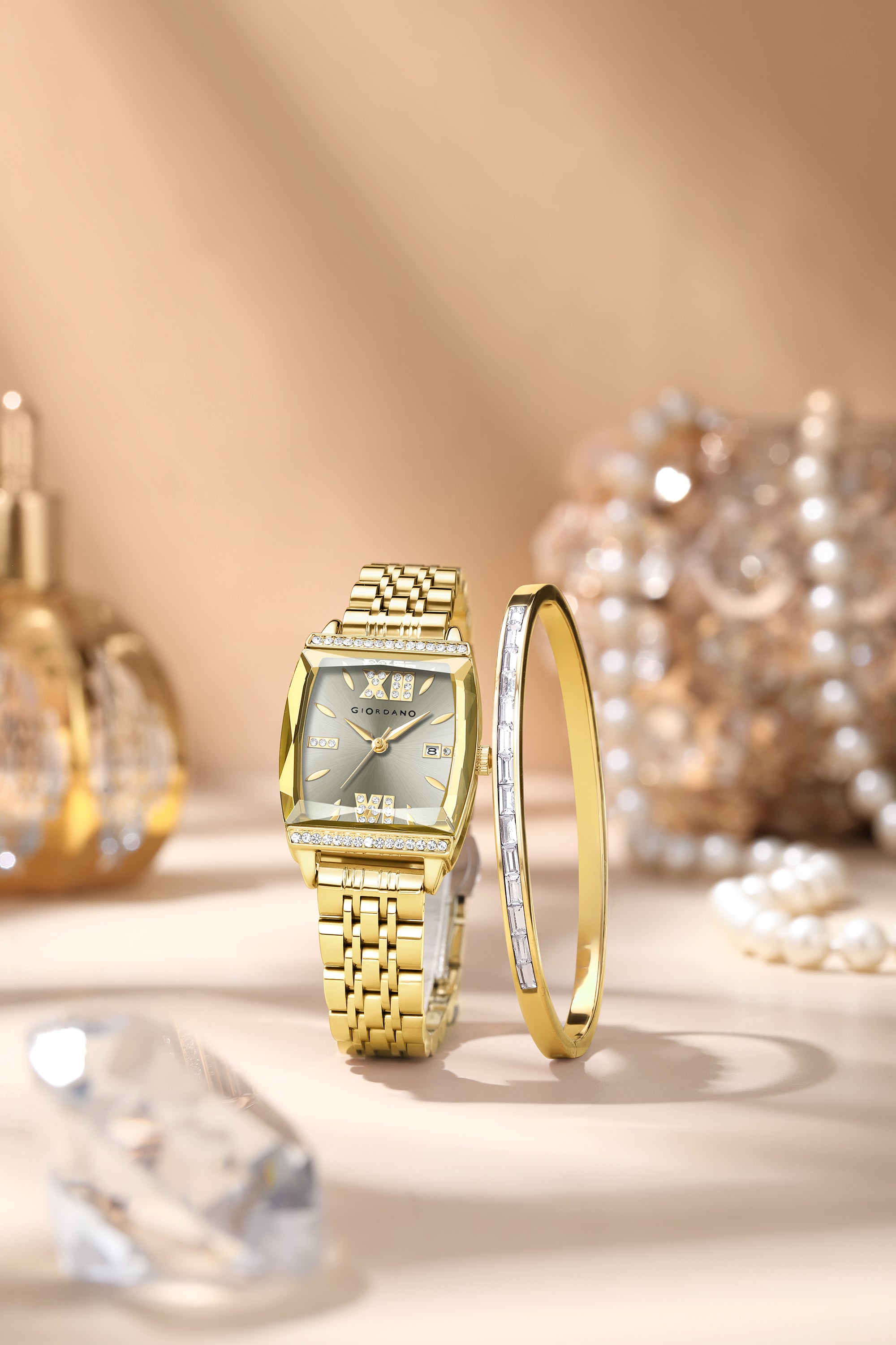 Giordano Analog Watch with Bracelet Set for Women – Cut Glass Square Dial, Crystal Roman Indices and Stainless Steel Strap – Elegant Gift Combo for Women | GZ-60117-55