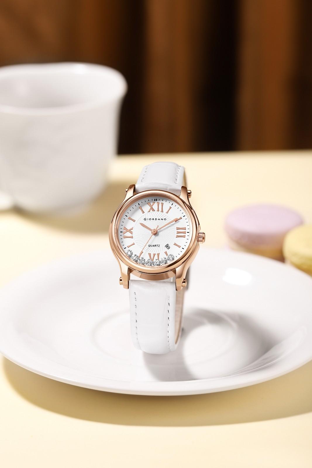 Giordano Luxury Analog Quartz Watch for Women – Rose Gold Case, Roman Numerals, Crystal-Studded Dial, Leather Strap – Elegant Timepiece - GZ-60142-33