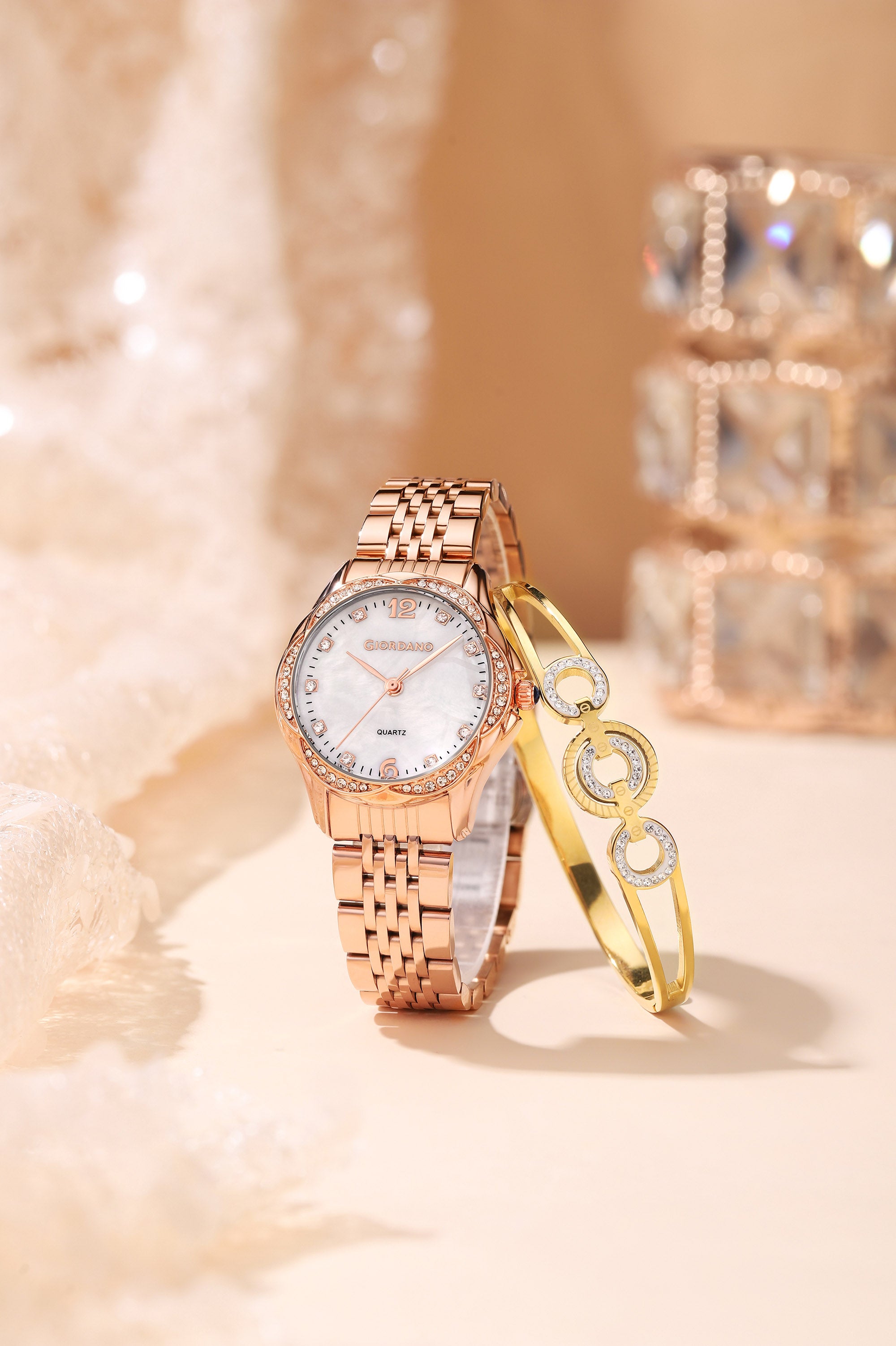 Giordano Analog Watch for Women with Bangle Gift Set - Round Diamond-Style Crystal Dial, Quartz Movement and Rose Gold Stainless Steel Strap - GZ-60157-66