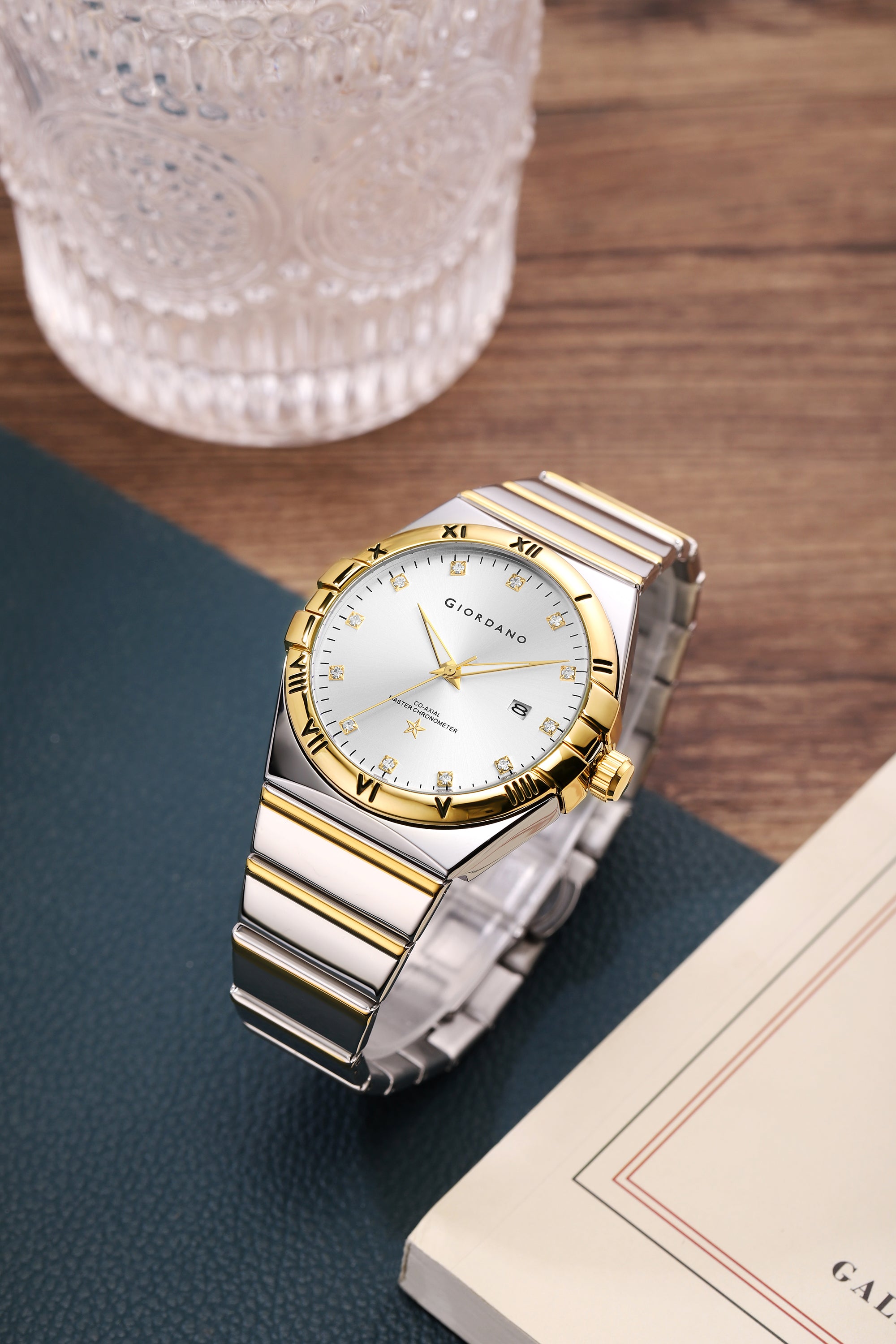 Giordano Analog Watch for Men Round Silver Dial with Crystal Markers, Roman Bezel, Date Display & Stainless Steel Strap GZ-50220-44