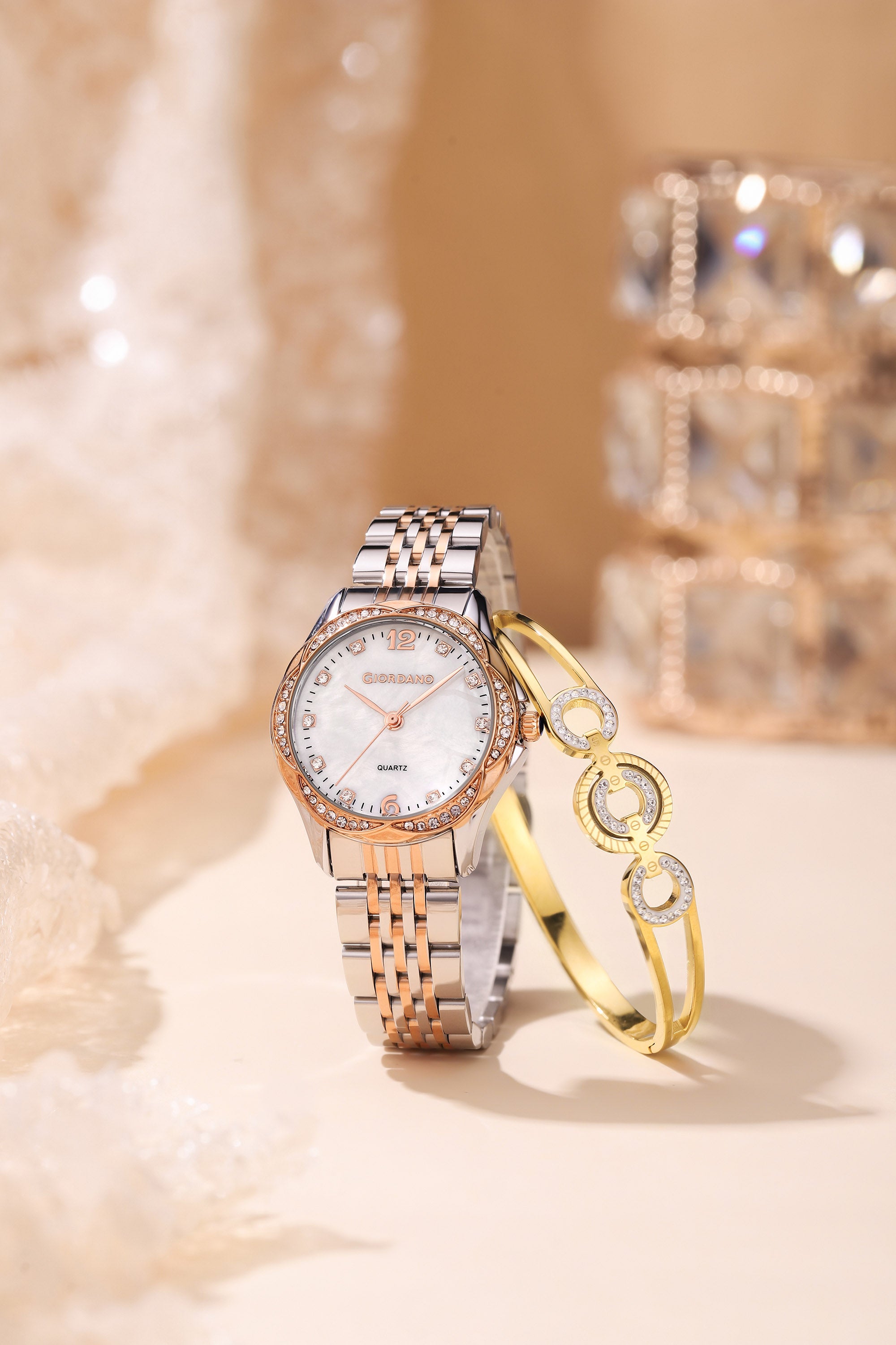 Giordano Analog Quartz Watch for Women with Textured Round White Dial, Flower shape case, Blue Crown, Crystal studded hour markers and bezel, Silver and Gold Stainless Steel Strap - GZ-60157-55