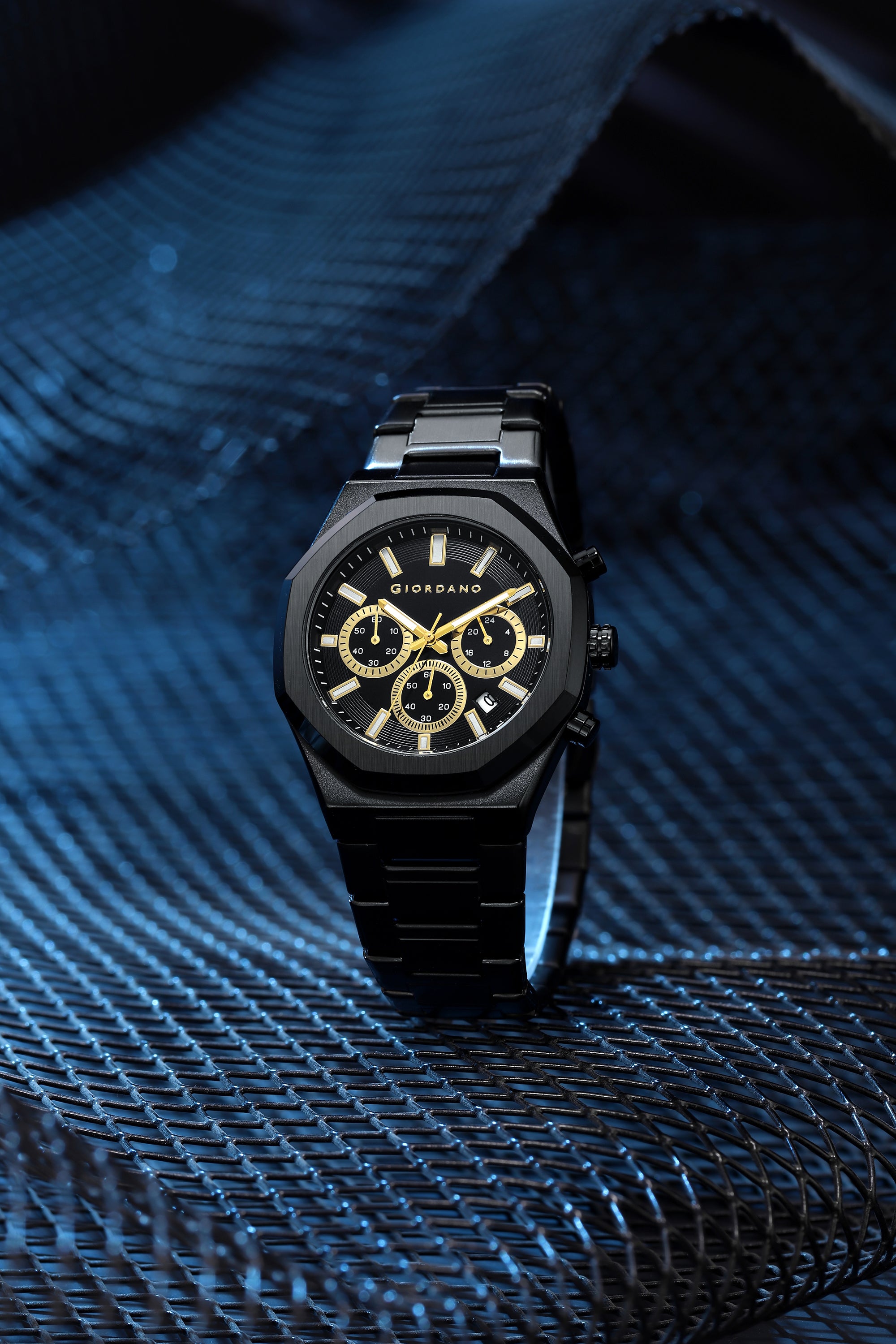 Giordano Analog Quartz Watch for Men with Textured Black Dial, Gold-Tone Hands & Hour Markers, Date Display, Two-Tone Stainless Steel Strap, Gold Bezel and 3 ATM Water Resistant - GZ-50170-11