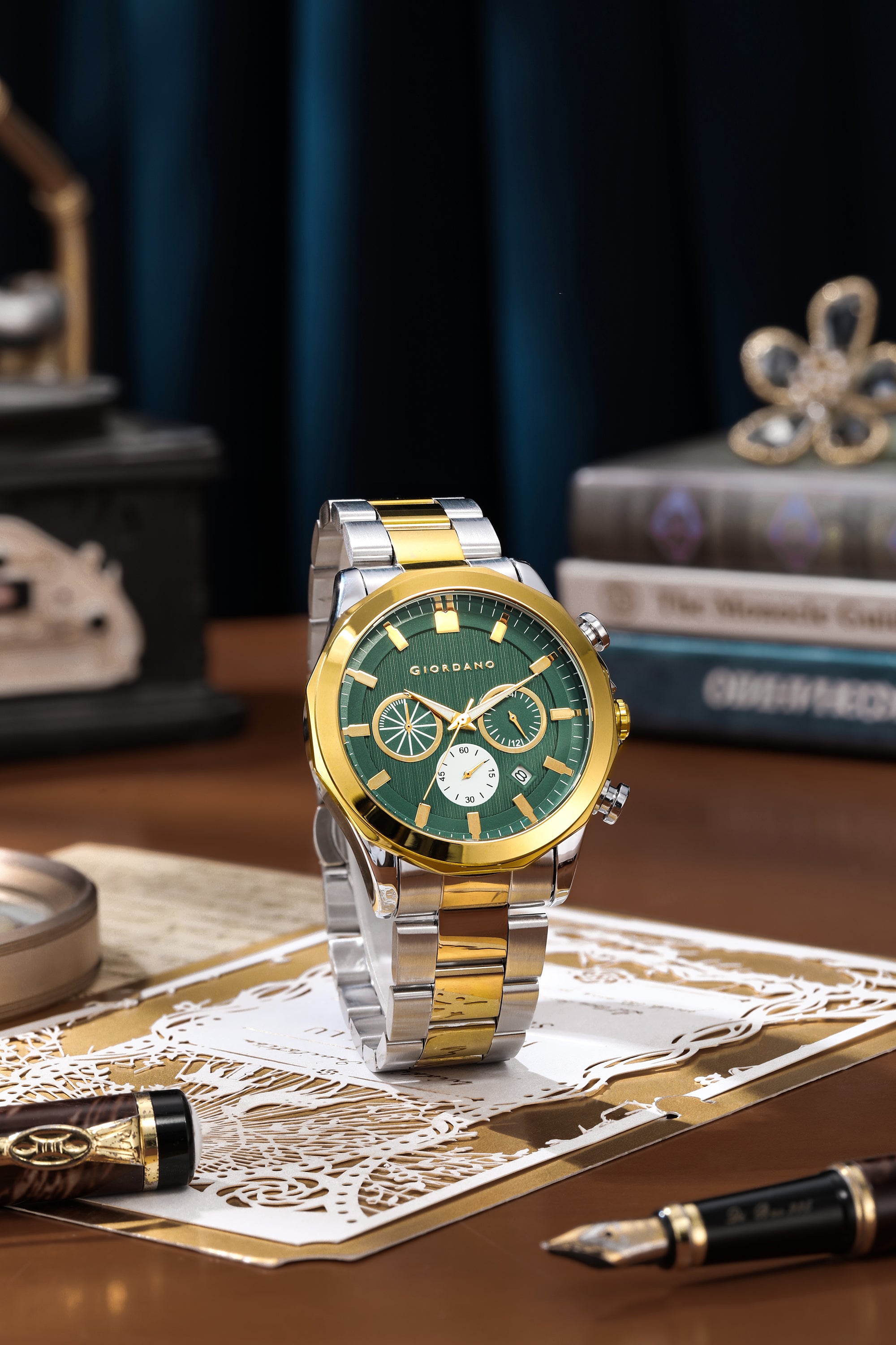 Giordano Analog Quartz Watch for Men with Round Green Textured Dial, Multifunction Sub-Dials, Date Display and Silver & Gold Two-Tone Stainless Steel Strap - GZ-50036-66