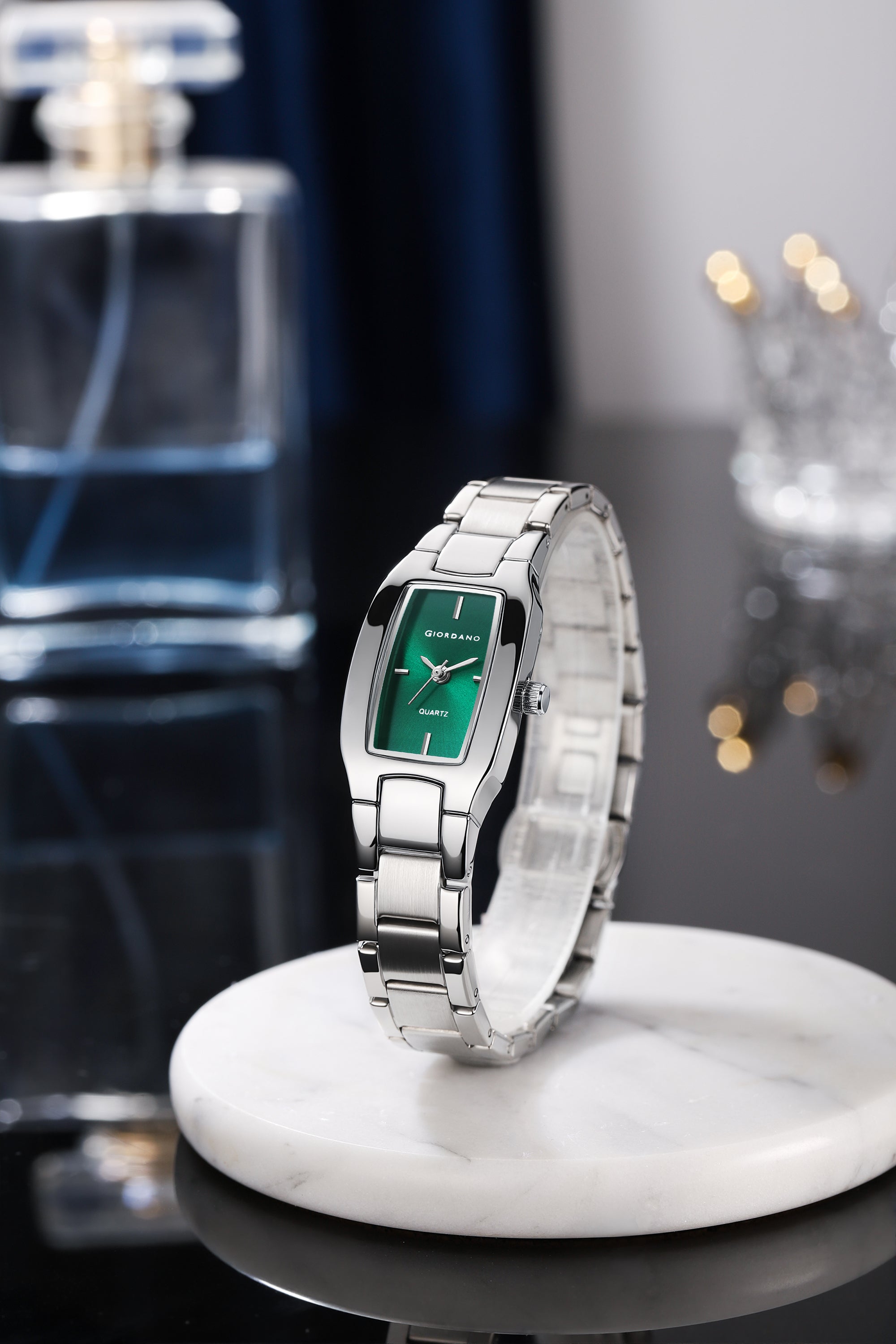 Giordano Classic Analog Watch Watch for Women with Rectangular Dial, Quartz Movement & Stainless Steel Strap - GZ-60170-33