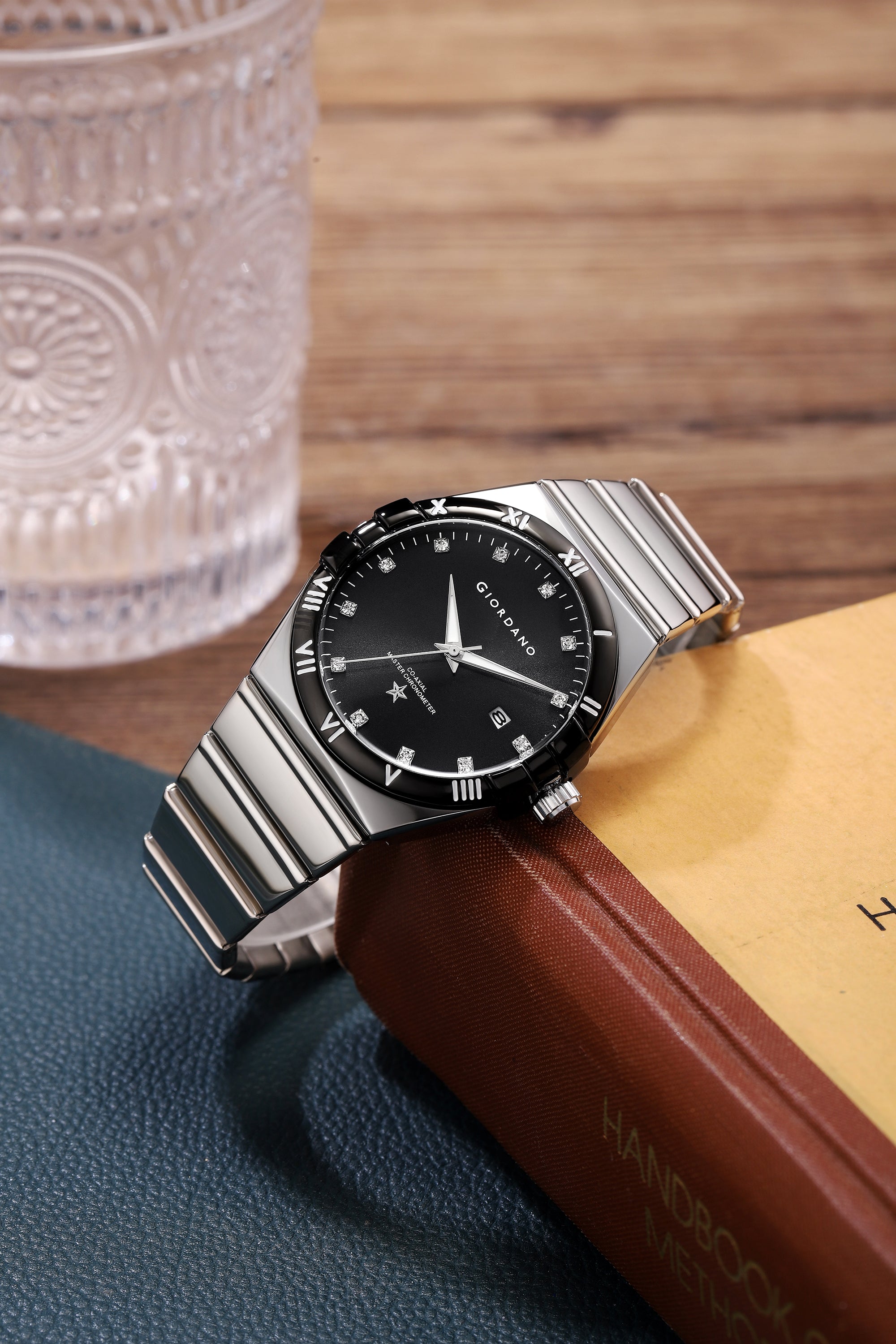 Giordano Analog Watch for Men Round Black Dial with Crystal Markers, Roman Bezel, Date Display & Stainless Steel Strap GZ-50220-11