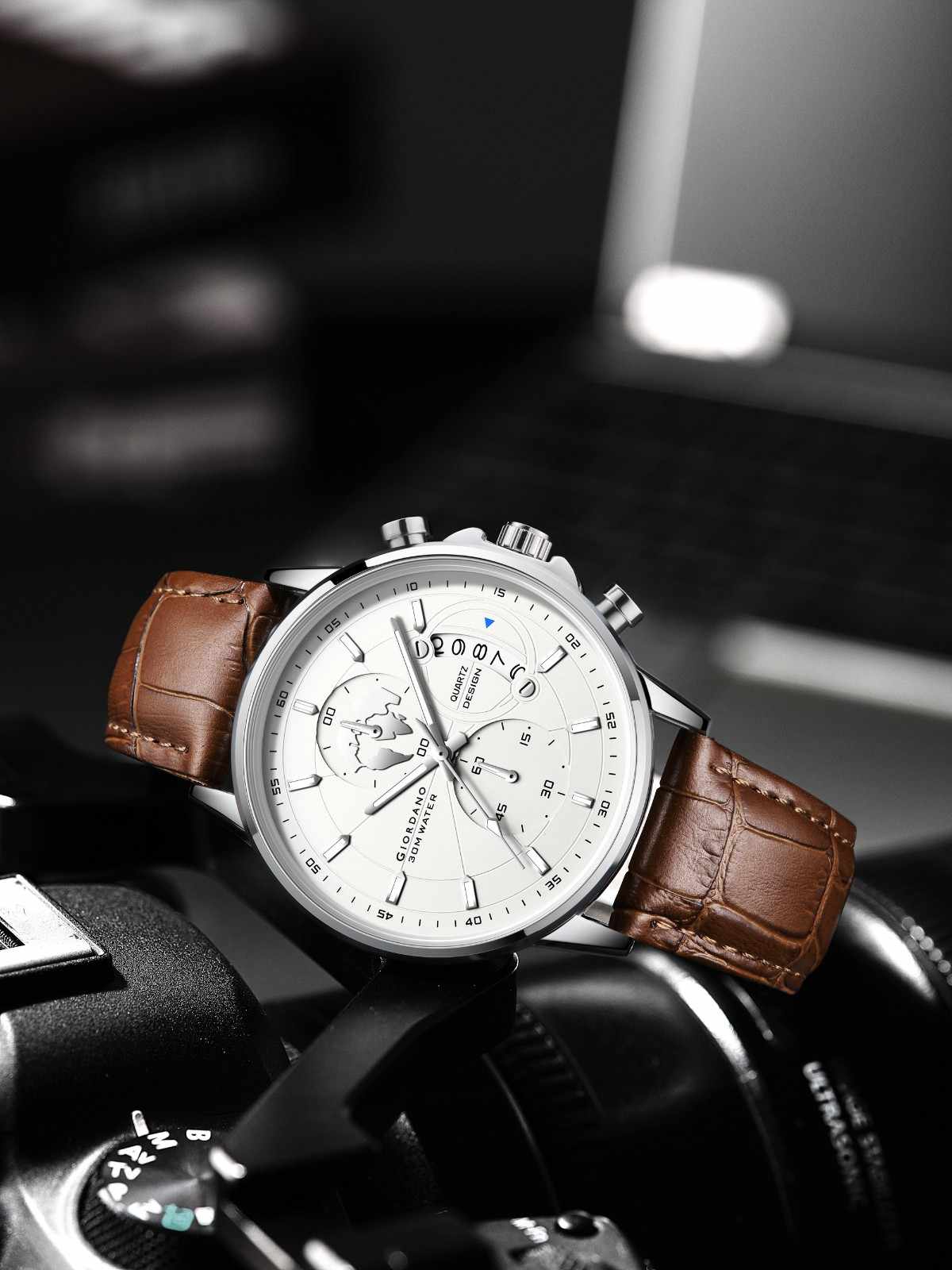 Giordano Mutifunction Watch for Men with Silver Dial, Date Display and Leather Strap GZ-50165-02