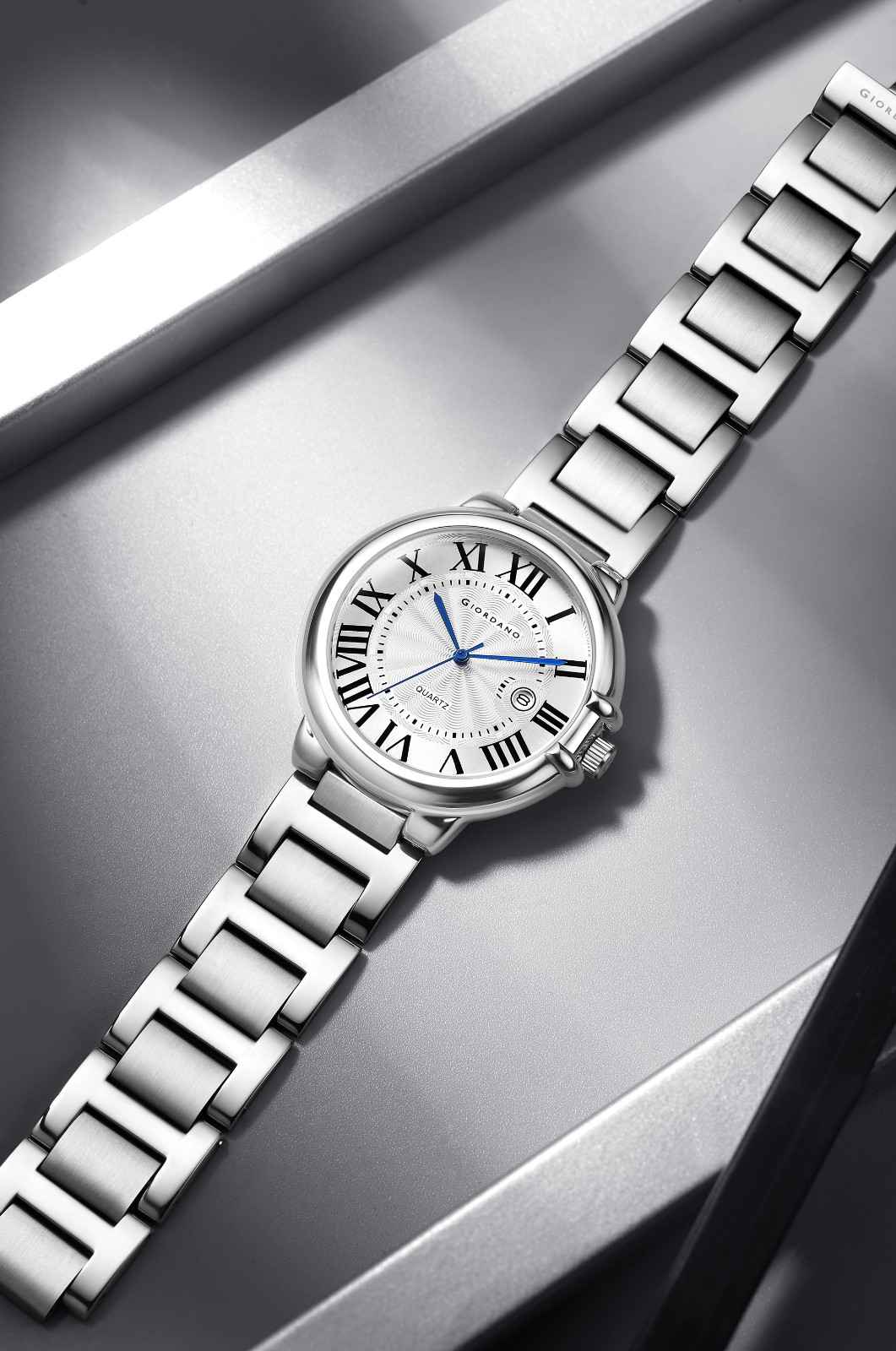 Giordano Analog Quartz Watch for Men – Stainless Steel Strap, Textured Dial with Roman Numerals, Blue Hands, Date Display - GZ-50187-11