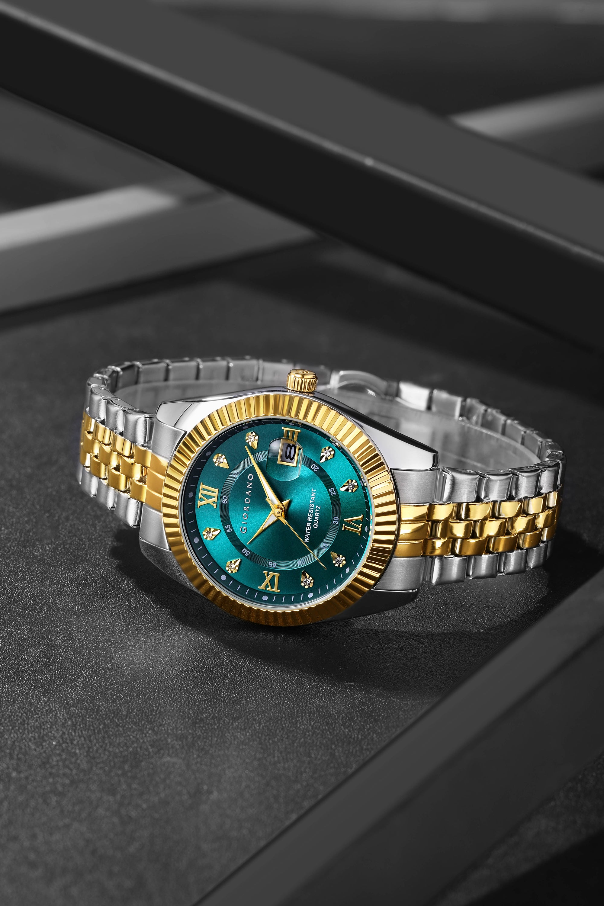 Giordano Analog Watch For Men - Dual-Tone Stainless Steel Strap, Crystal Indices And Fluted Bezel GZ-50139-44