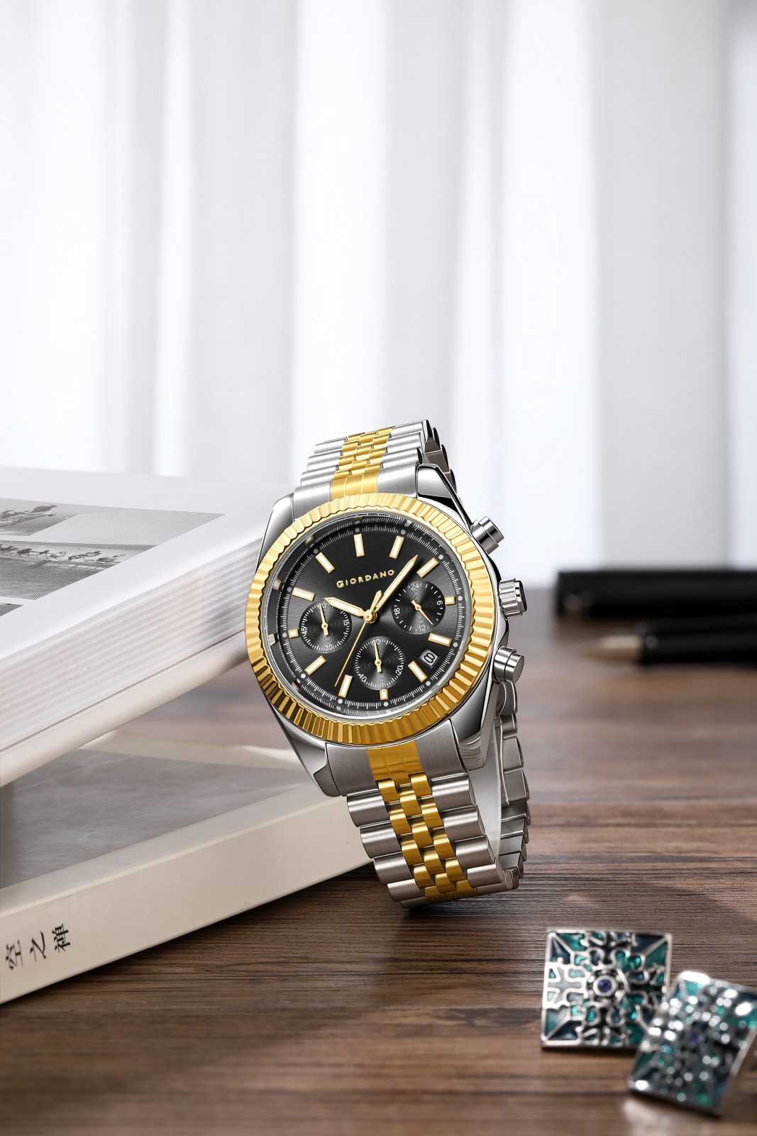 Giordano Chronograph Analog Watch for Men – Textured Bezel, Luminous Index Markers, Stainless Steel Strap & Date Display GZ-50164-33