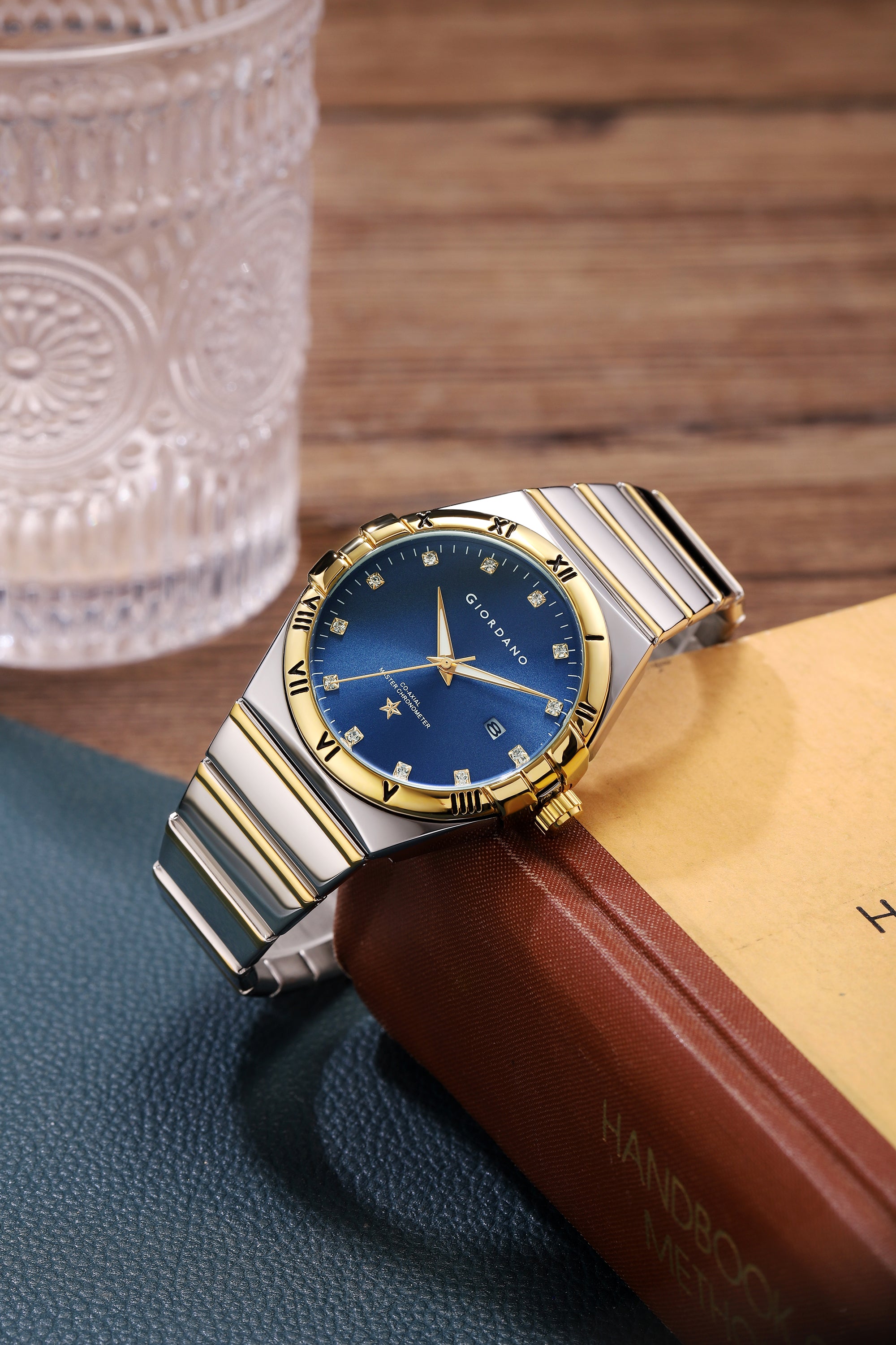 Giordano Analog Watch for Men Round Blue Dial with Crystal Markers, Roman Bezel, Date Display & Stainless Steel Strap GZ-50220-55
