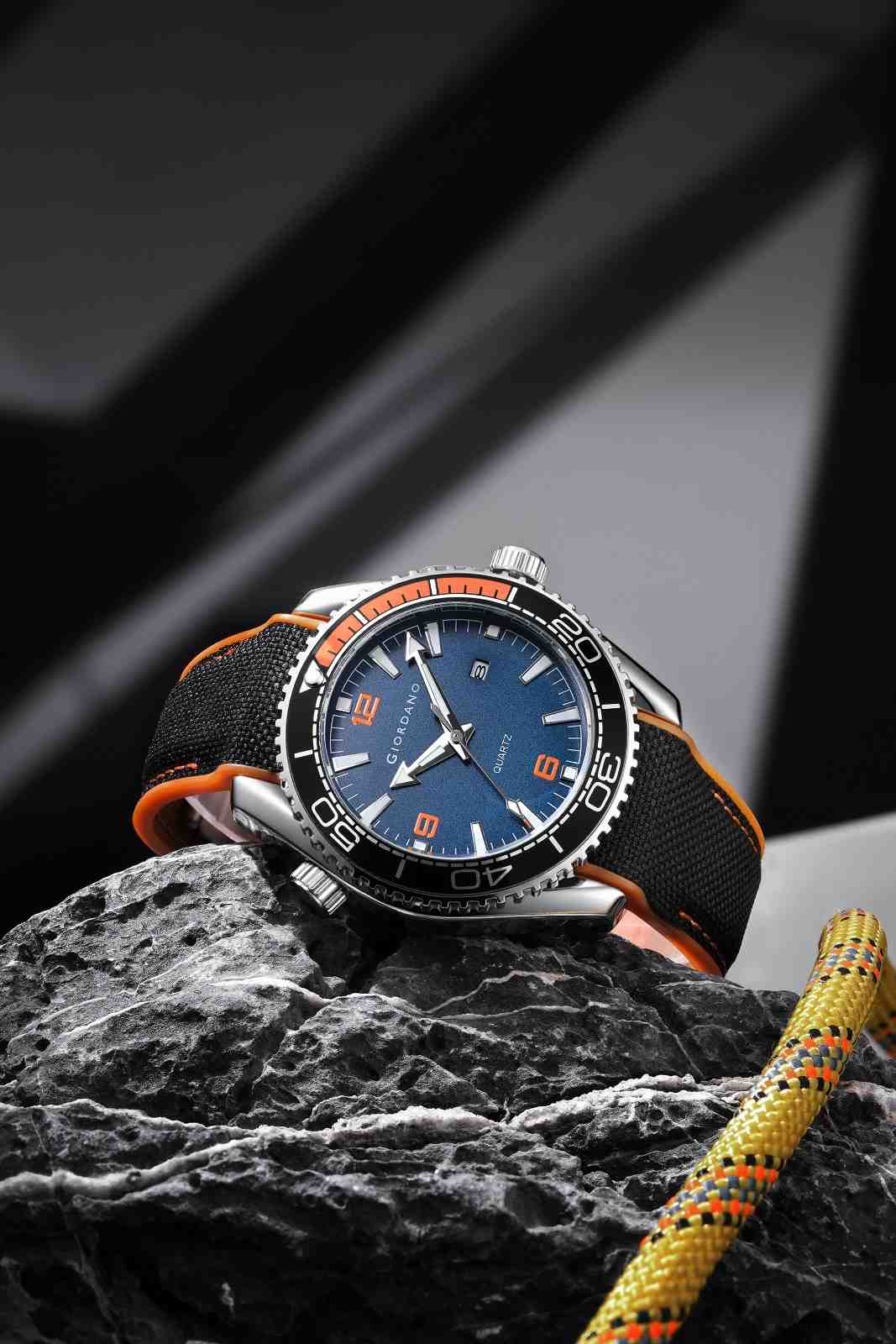 Giordano Analog Quartz Watch For Men – Round Dial with Rotating Bezel, Luminous Hour Markers, Silicone Strap, Date Display GZ-50159-02