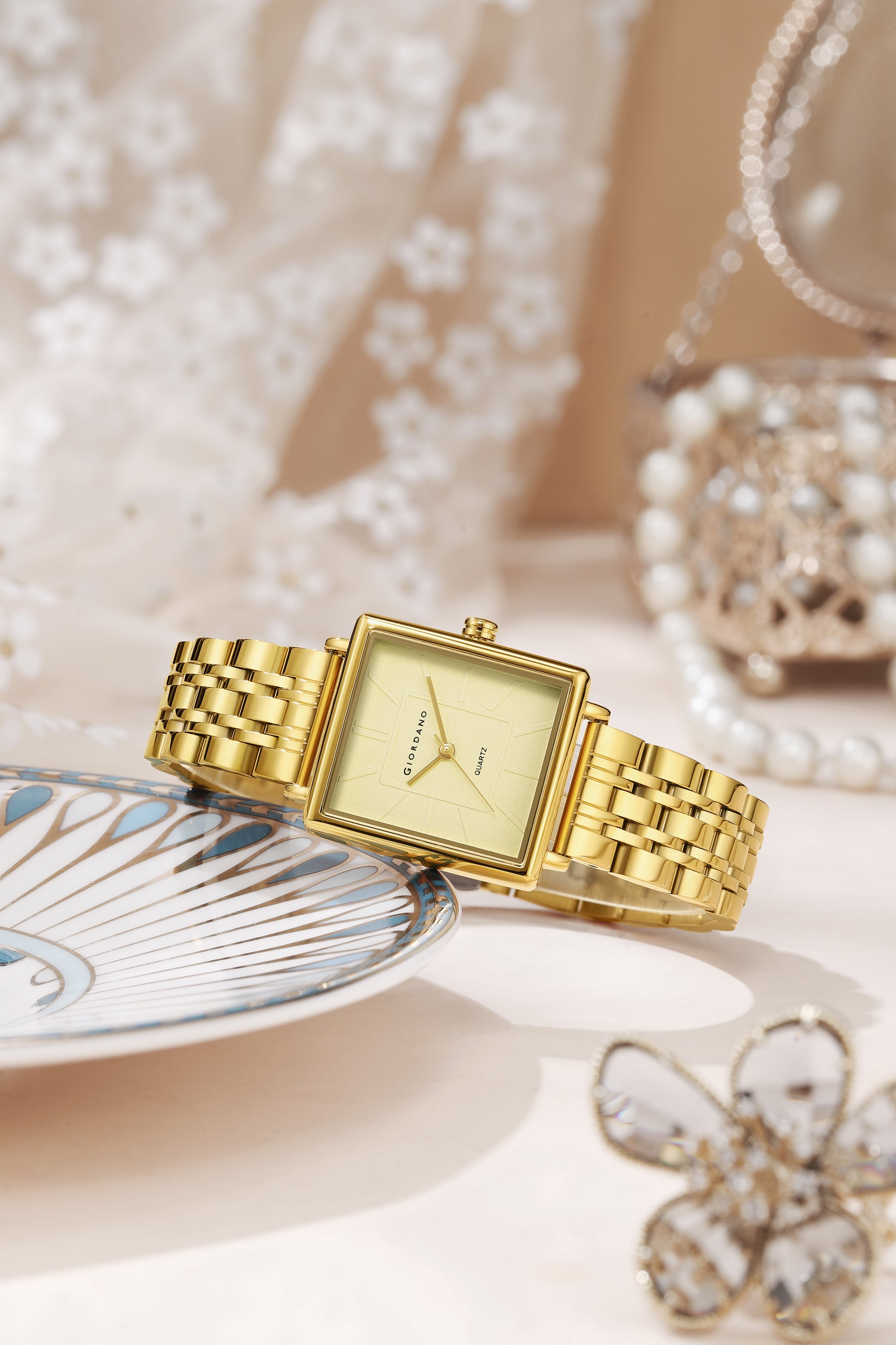 Giordano Gold Analog Quartz Watch Gift Set for Women – 3 Piece Combo with Rose Gold Mother of Pearl Fan Pendant Necklace & Crystal Heart Charm Bangle Bracelet, Fashion Jewelry Set - GZ-60180-11