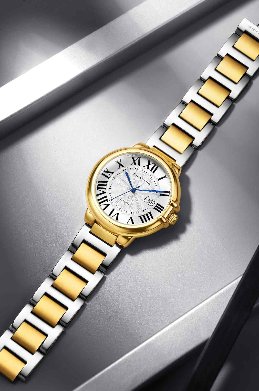 Giordano Analog Quartz Watch for Men – Stainless Steel Strap, Textured Dial with Roman Numerals, Blue Hands, Date Display - GZ-50187-22
