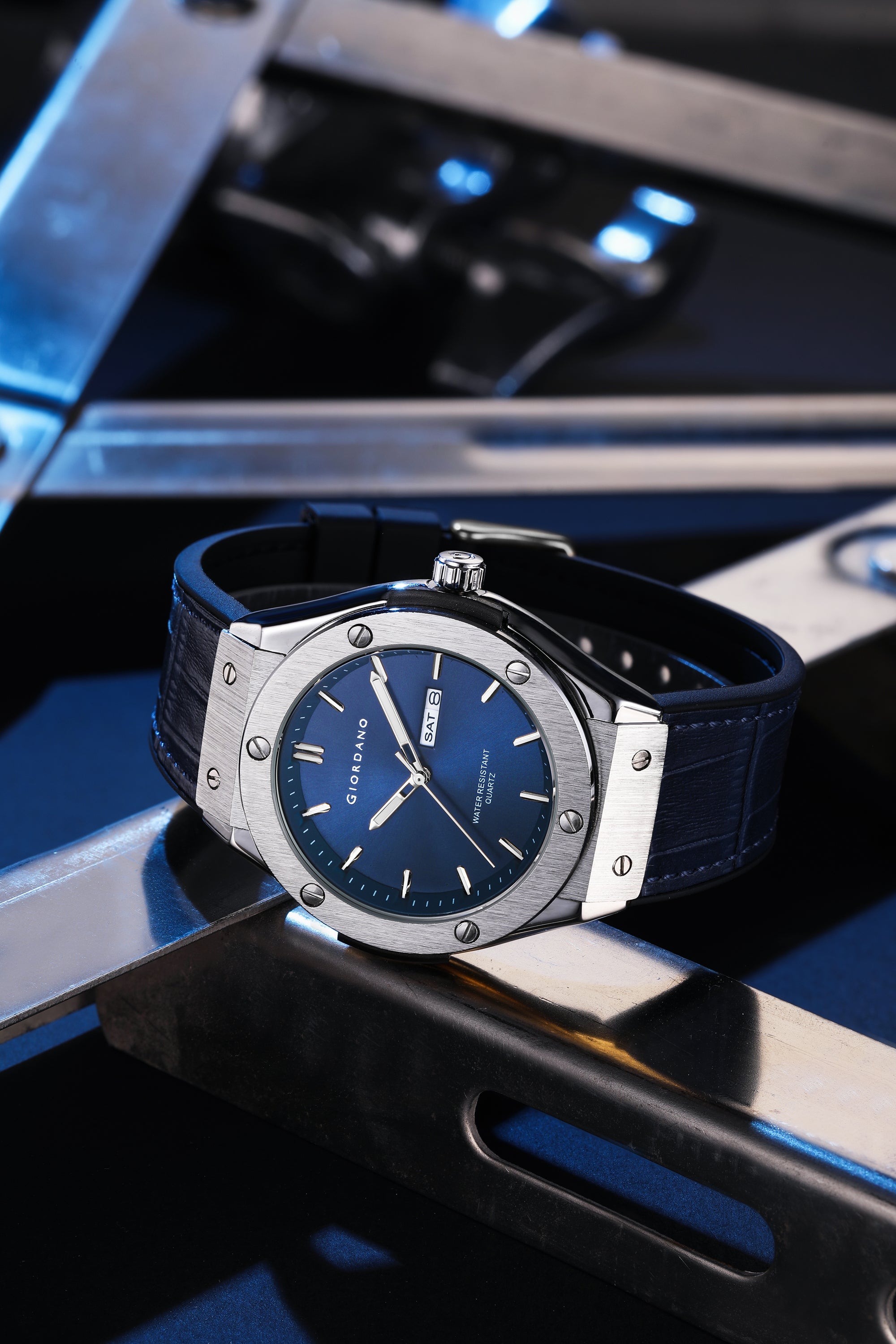 Giordano Modern  Watch for men – Textured Dial, Date Display and Stainless Steel Strap GZ-50142-04