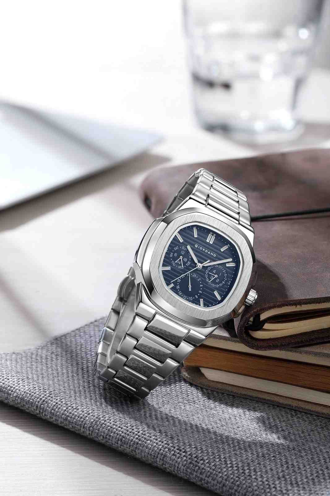 Giordano Analog Multifunction Watch for Men – Textured Dial with Cushion Case, Luminous Index Markers, Stainless Steel Strap, Day & Date Display GZ-50167-33