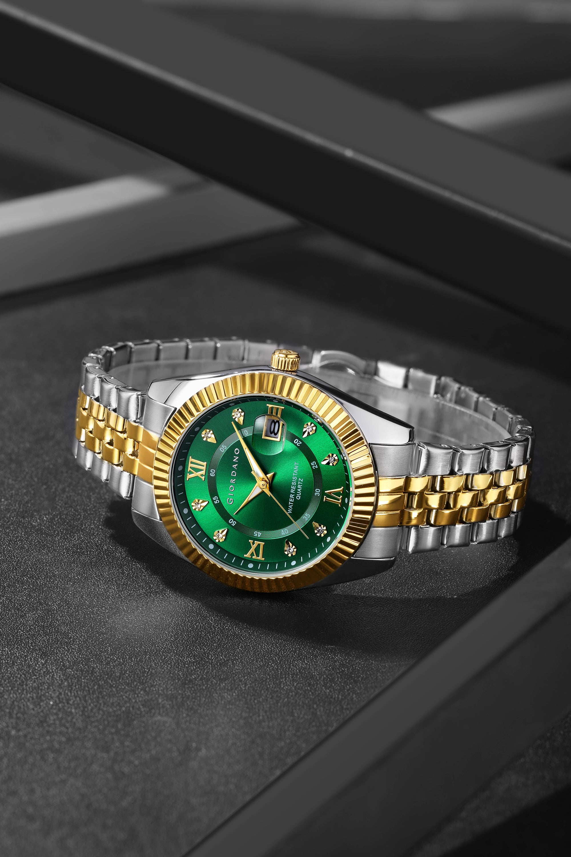 Giordano Analog Watch For Men - Dual-Tone Stainless Steel Strap, Crystal Indices And Fluted Bezel GZ-50139-33