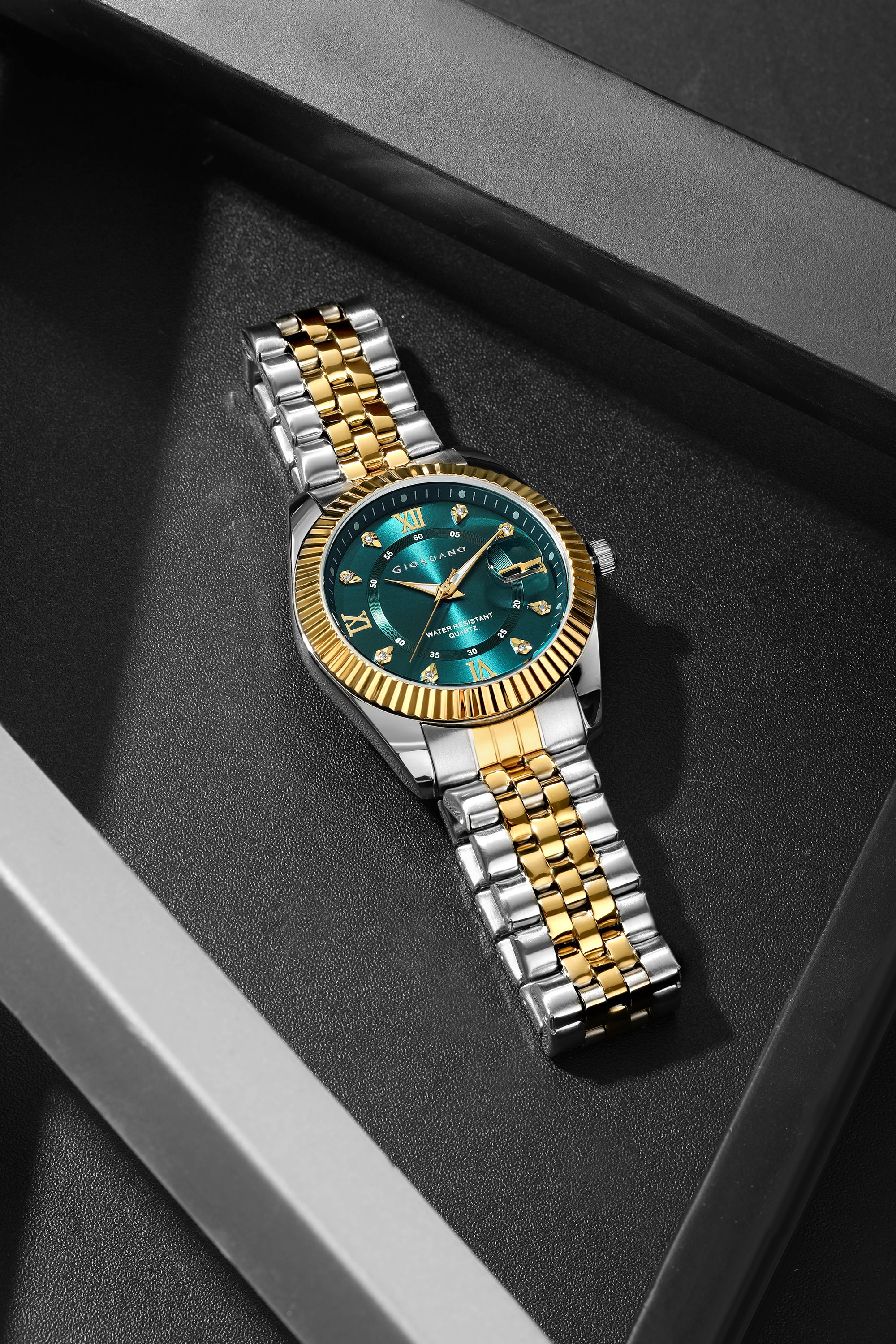 Giordano Analog Watch For Men - Dual-Tone Stainless Steel Strap, Crystal Indices And Fluted Bezel GZ-50139-44