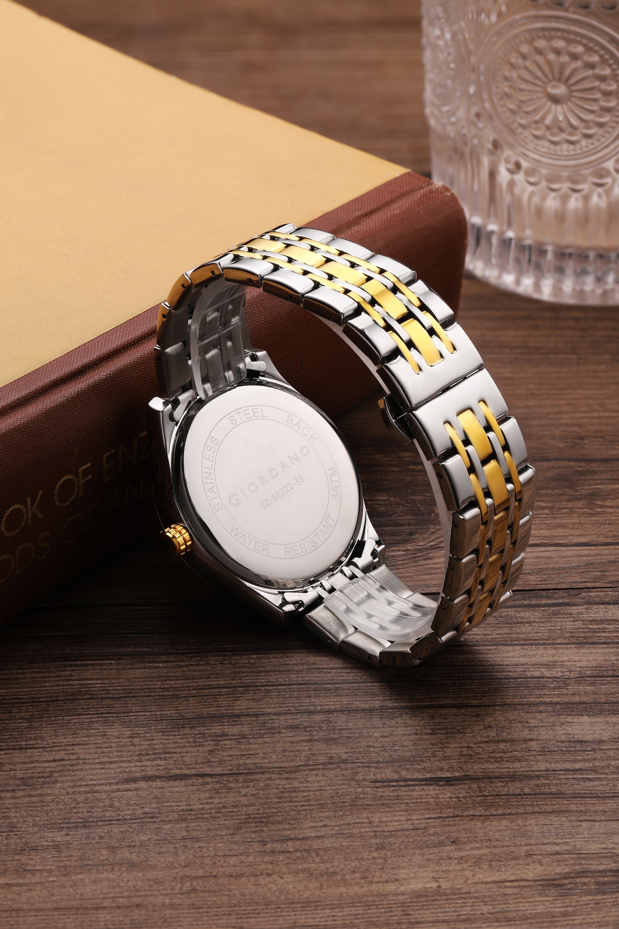 Giordano Analog Watch for Men with Round White Dial, Gear-Inspired Design, Date Display & Stainless Steel Strap GZ-50222-33