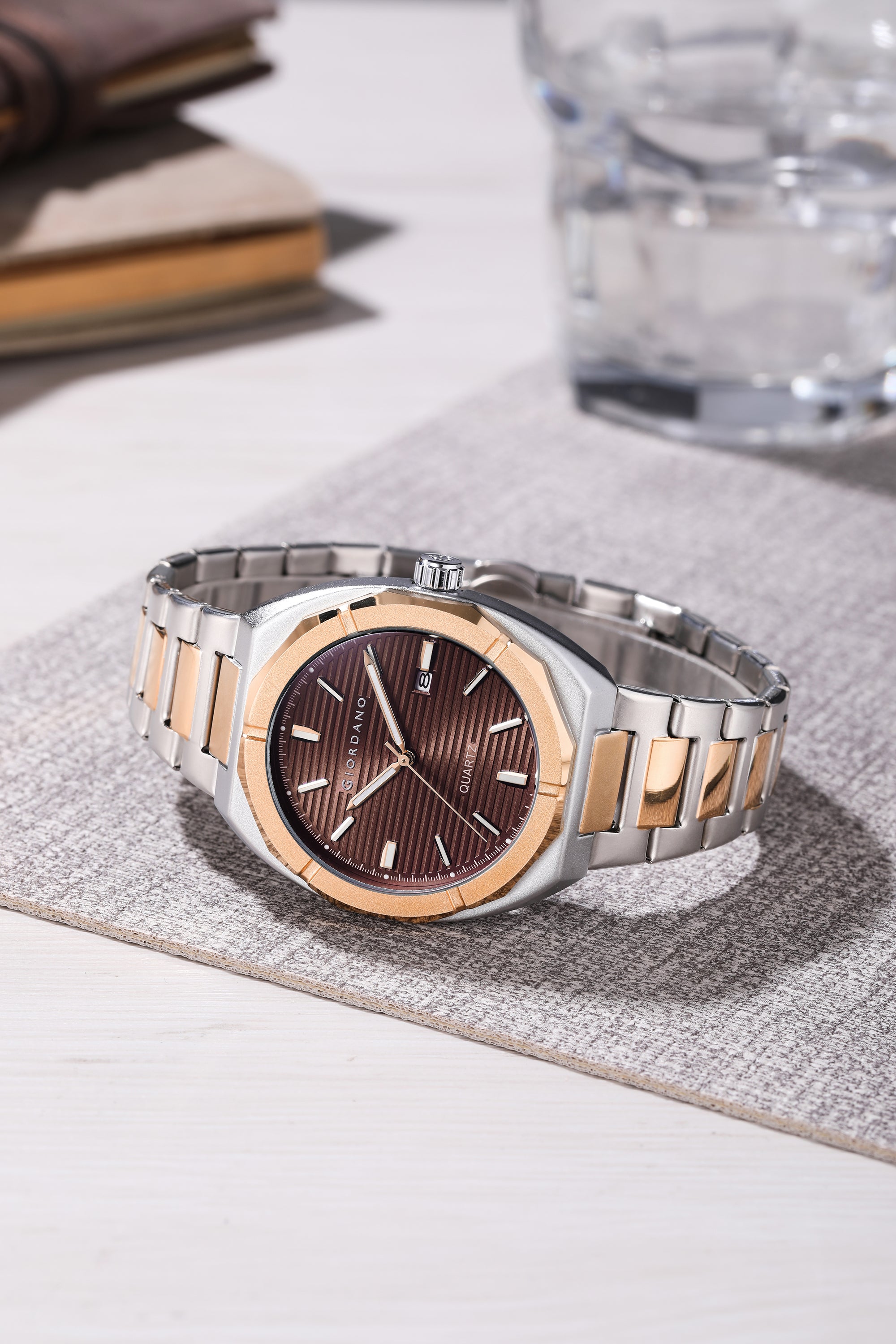 Giordano Modern Watch for Men – Round Brown Textured Dial, Date Display and Stainless Steel Strap - GZ-50141-66