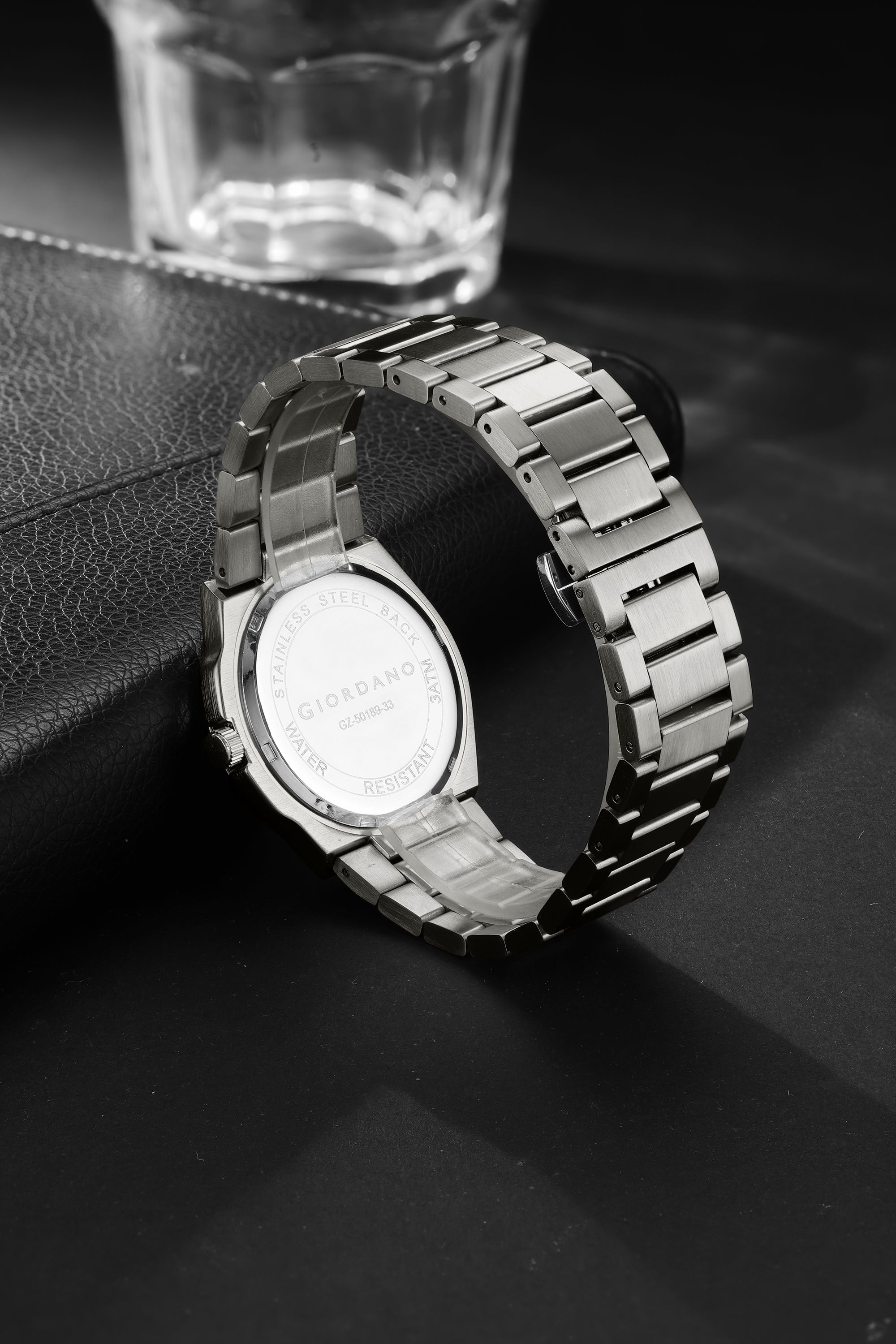 Giordano Classic Formal Analog Quartz Watch for Men with Grey Sunray Round Dial, Minimalist Markerless Design, Luminous Hands, Quartz Movement and Grey Stainless Steel Strap - GZ-50189-33
