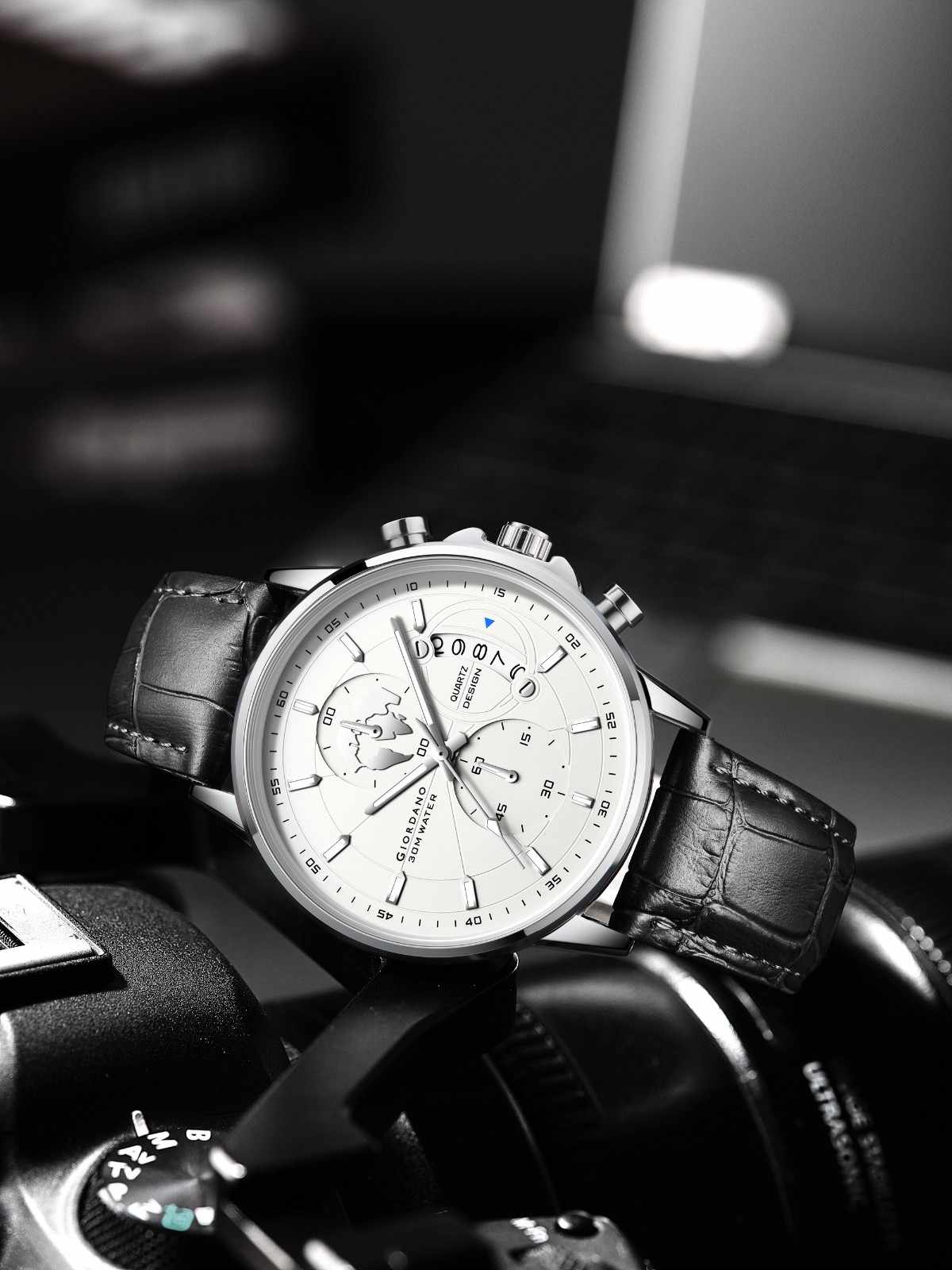 Giordano Mutifunction Watch for Men with Round Silver Dial, Date Display and Black Leather Strap GZ-50165-01