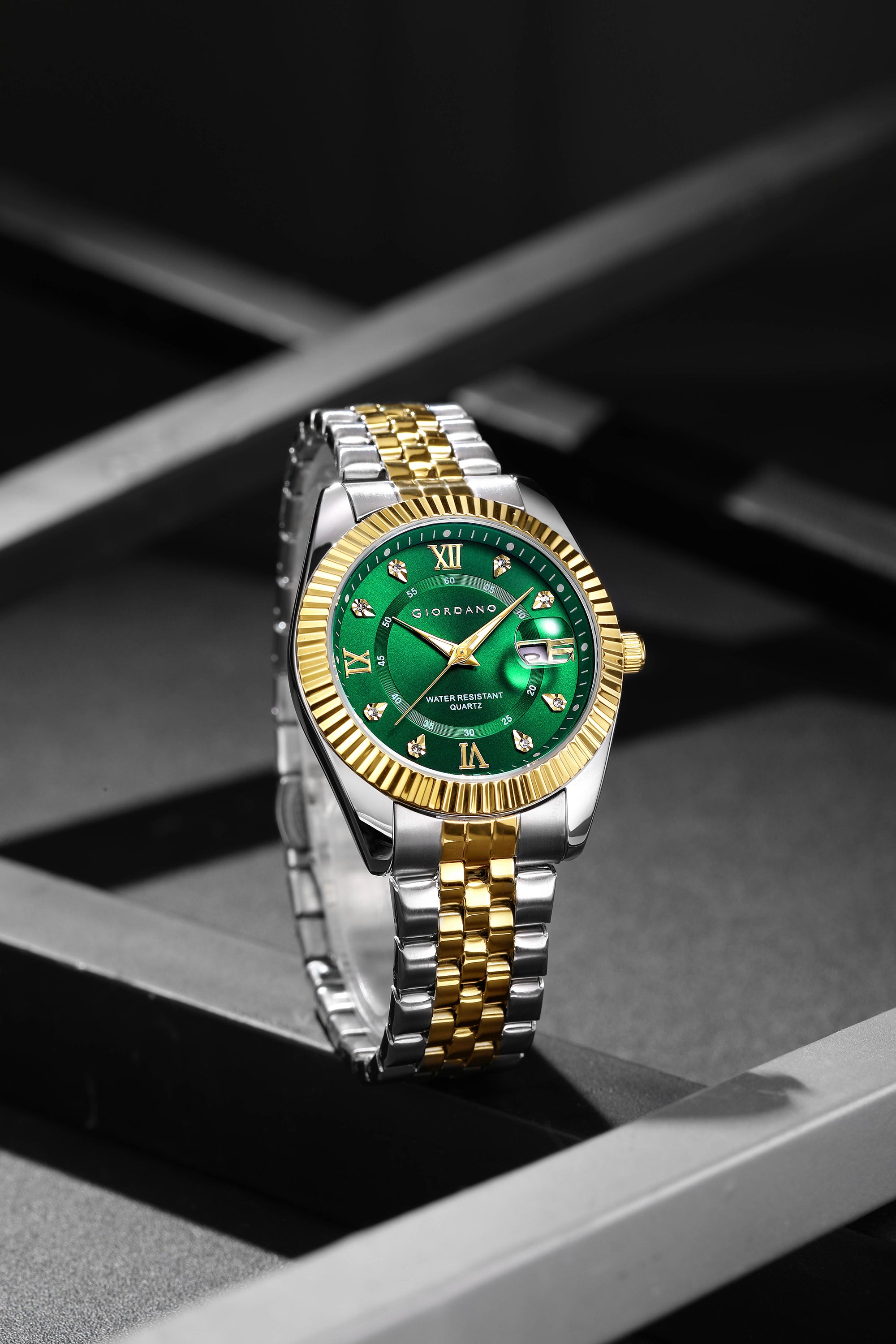 Giordano Analog Watch For Men - Dual-Tone Stainless Steel Strap, Crystal Indices And Fluted Bezel GZ-50139-33