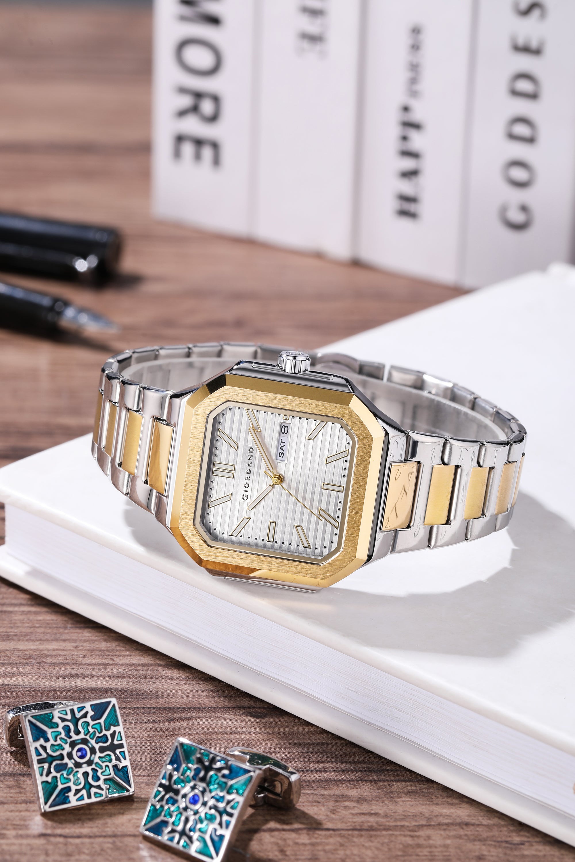 Giordano Square formal Watch for men – Textured Dial,Day & Date Display and Stylish stainless steel strap GZ-50140-22