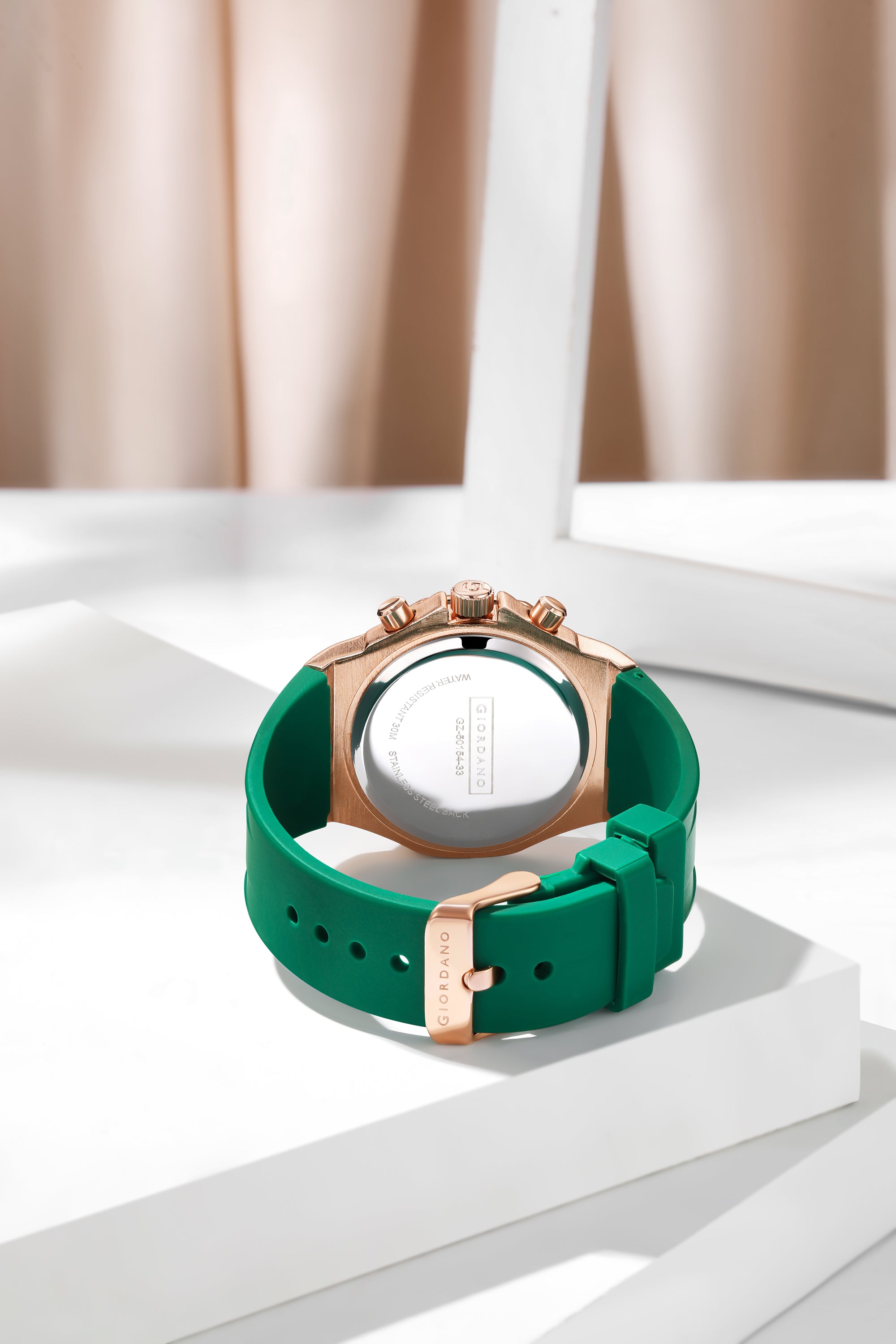 महिलाओं के लिए जिओर्डानो क्रोनोग्राफ घड़ी | स्टेनलेस स्टील केस, क्रिस्टल बेज़ेल | आरामदायक सिलिकॉन स्ट्रैप के साथ आधुनिक और स्टाइलिश टाइमपीस | GZ-50154-33