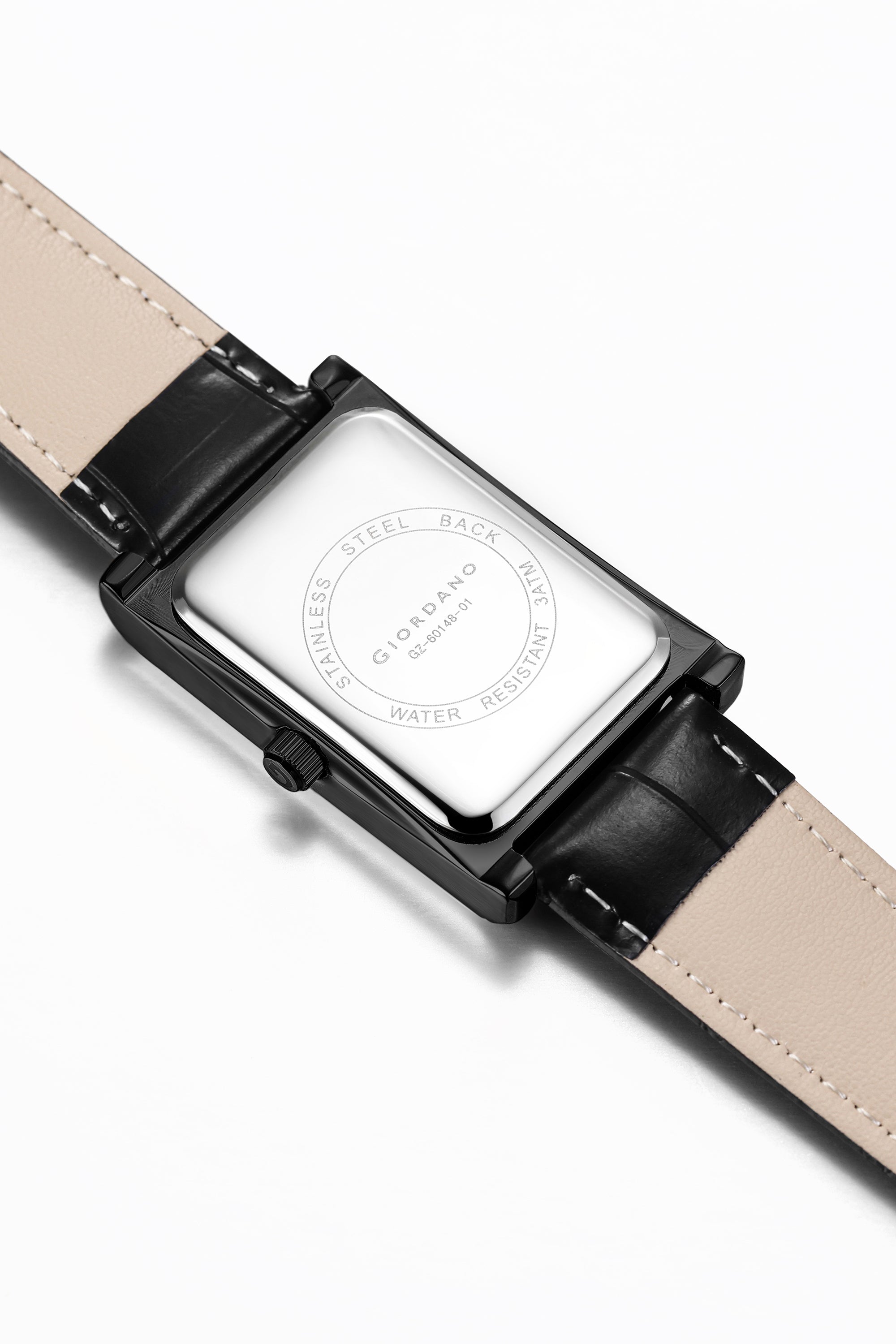 আয়তাকার ডায়াল, আওয়ার ও মিনিট উইন্ডো, কোয়ার্টজ মুভমেন্ট ও লেদার স্ট্র্যাপ সহ মহিলাদের জন্য জর্ডানো ইউনিক অ্যানালগ ঘড়ি - GZ-60148-01