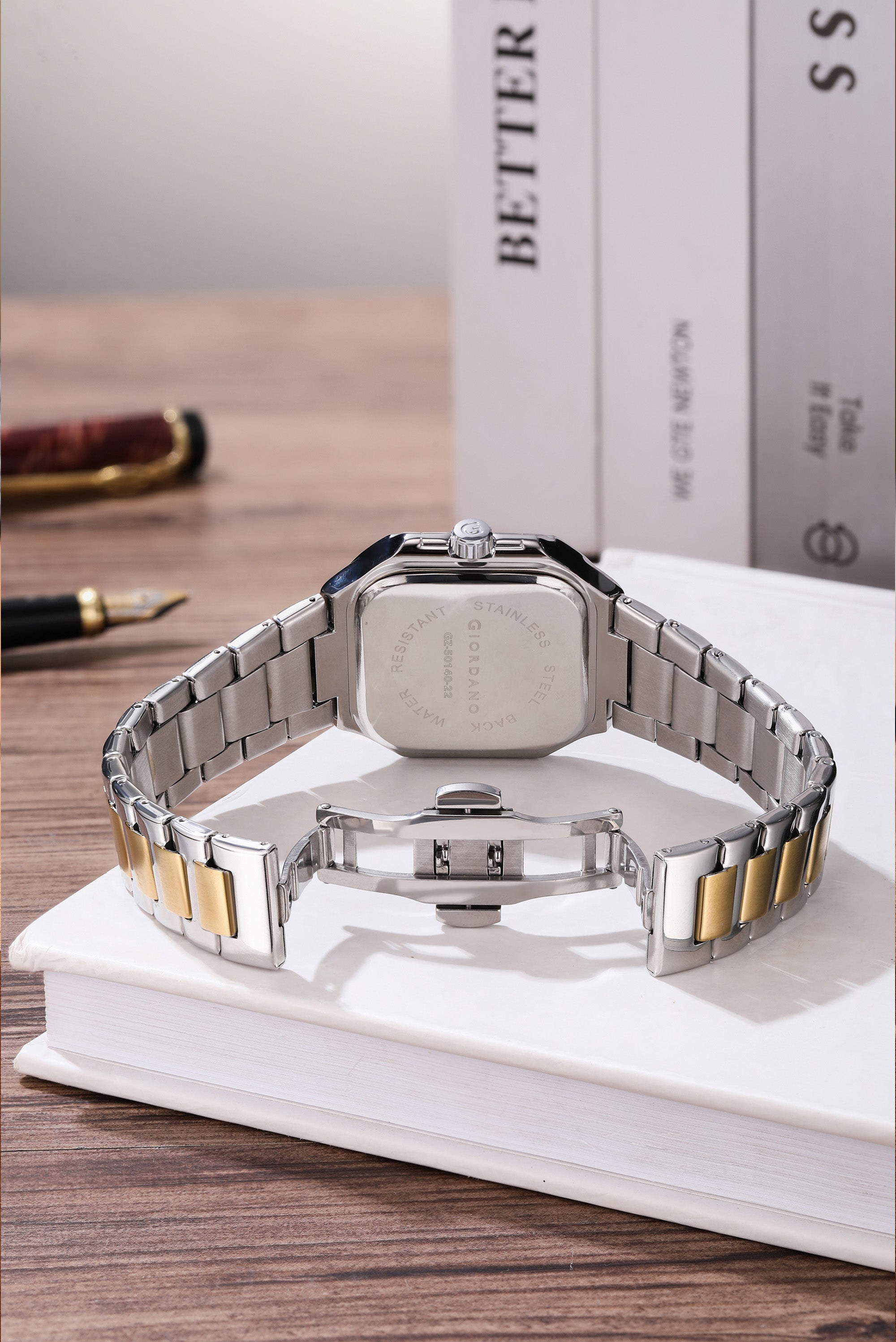 Giordano Square formal Watch for men – Textured Dial,Day & Date Display and Stylish stainless steel strap GZ-50140-22