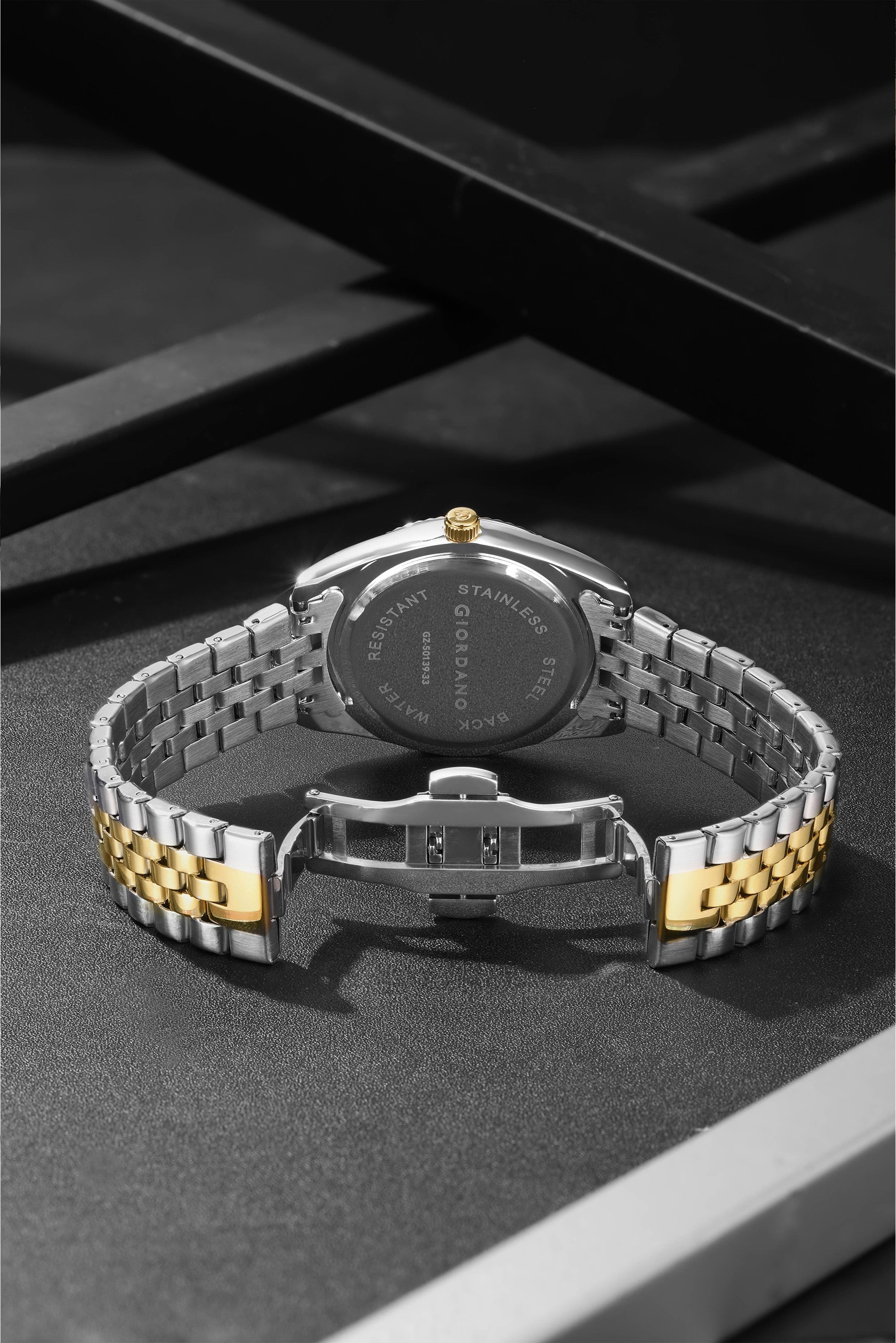 Giordano Analog Watch For Men - Dual-Tone Stainless Steel Strap, Crystal Indices And Fluted Bezel GZ-50139-33