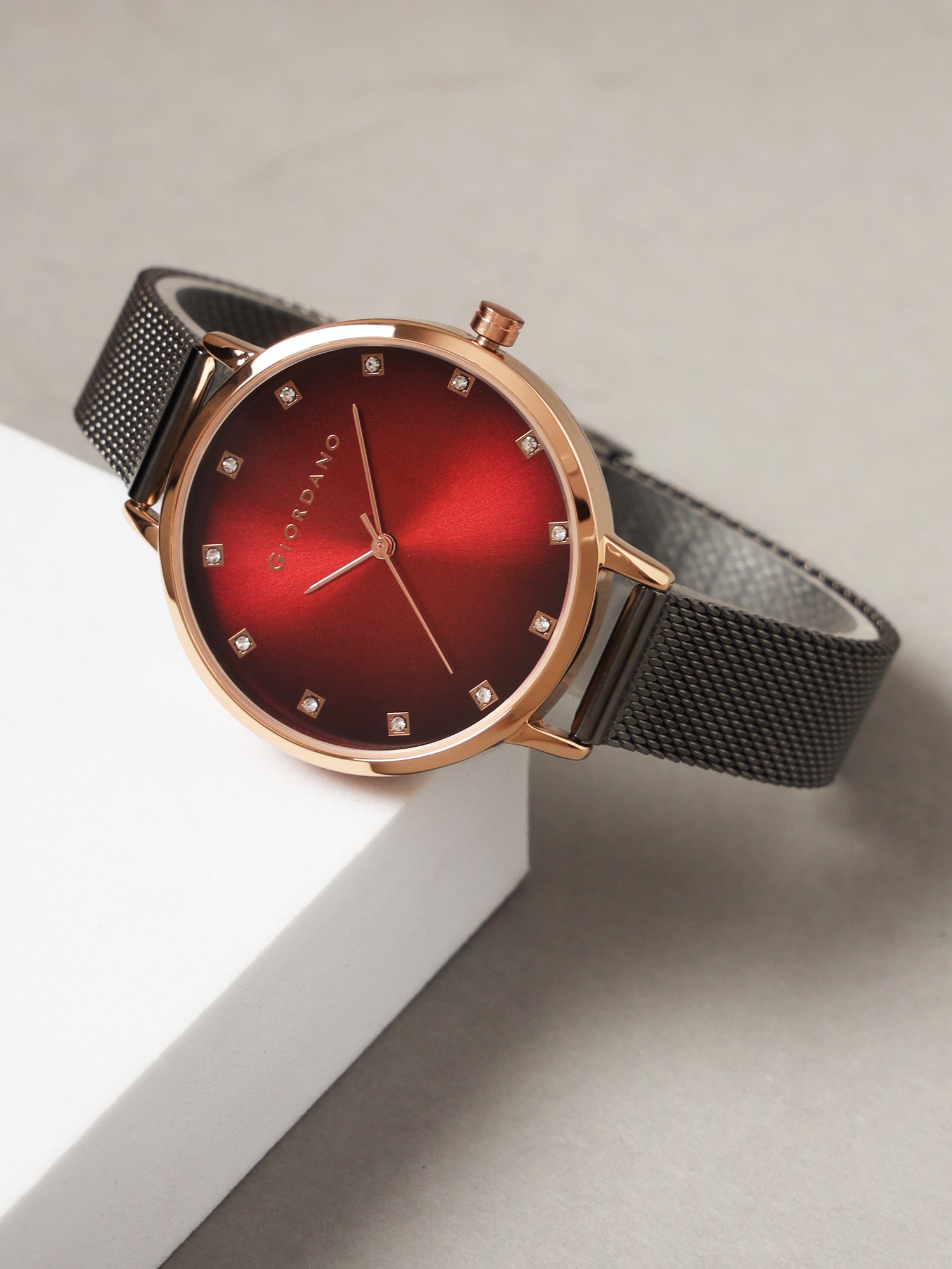 Giordano Analog Wrist Watch for Women Stylish Metal Strap with Water Resistant 3 Hand Mechanism for Girls & Ladies to Compliment Your Look/Ideal Gift for Female - GD-4208-55
