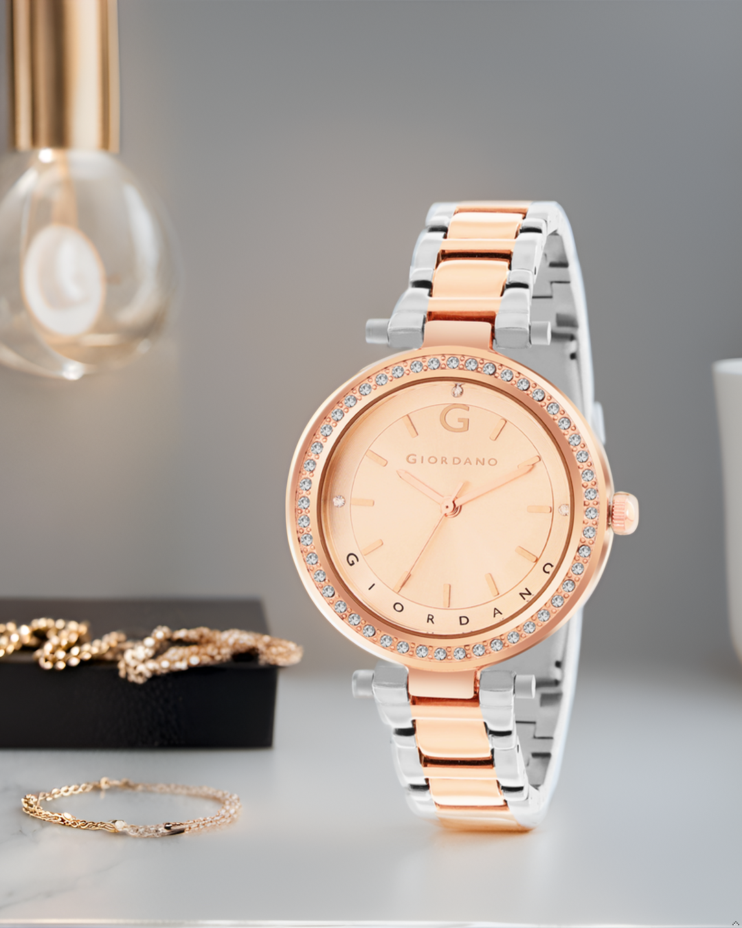 Giordano Beige Analog Wrist Watch for Women Stylish Metal Strap with Water Resistant,Deal Gift for Female - GD-4212-44