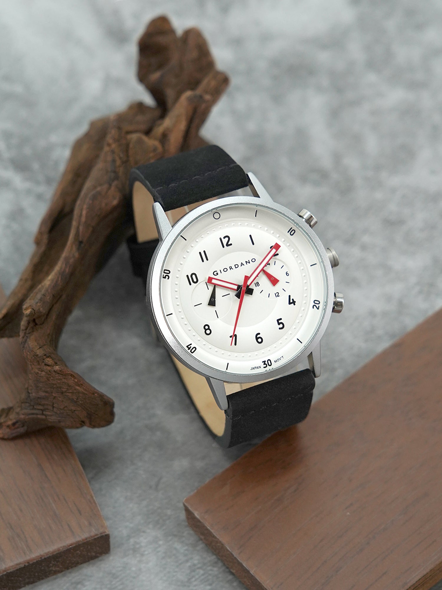 Giordano Analog Sporty Multi-Functional Watch for Men with Round Shape dial and Leather Strap | GZ-50088-02