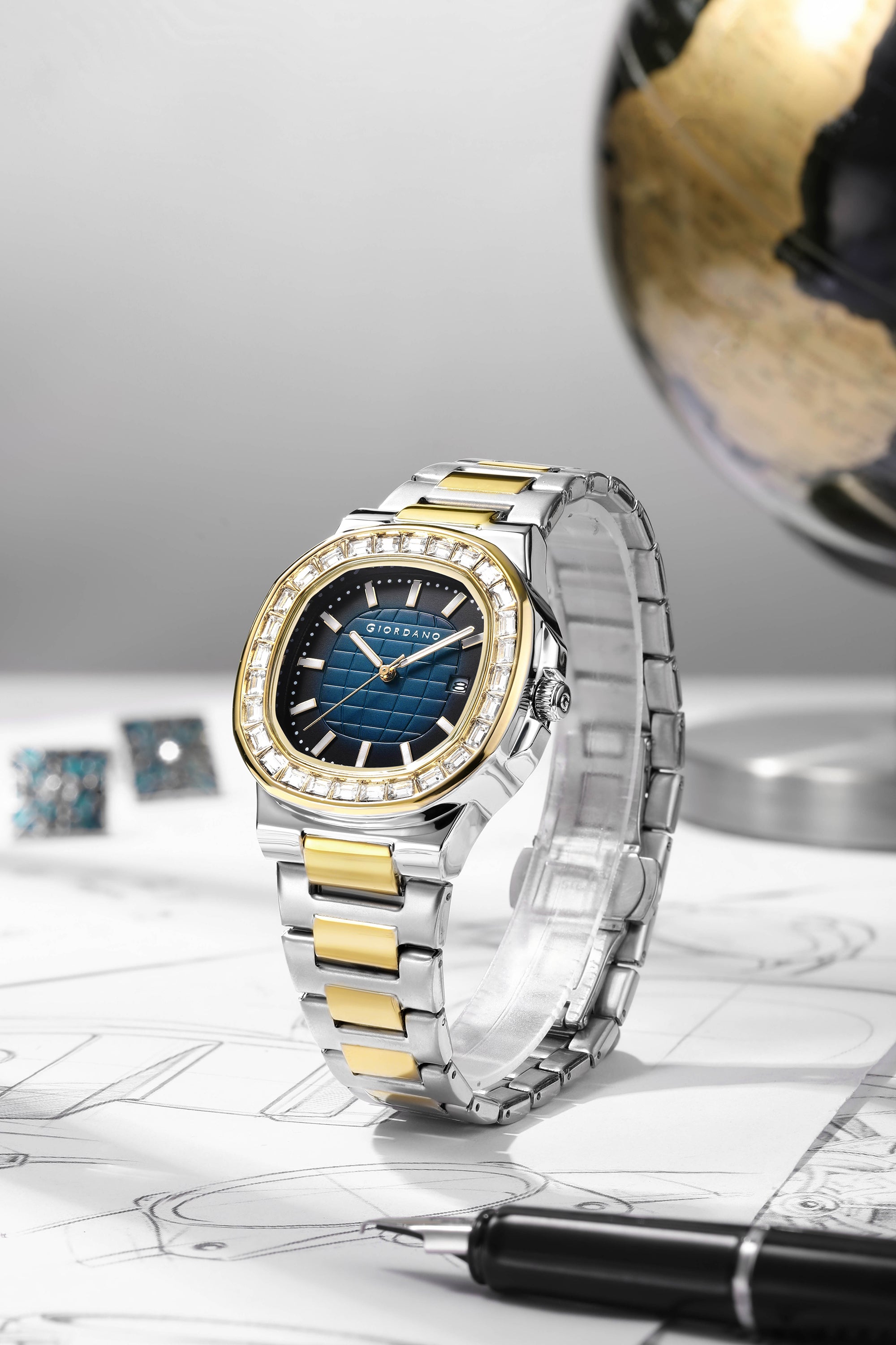 Giordano Luxury Watch for men with Textured Dial, Crystal Bezel, Date Display and stainless Steel strap GZ-50137-33