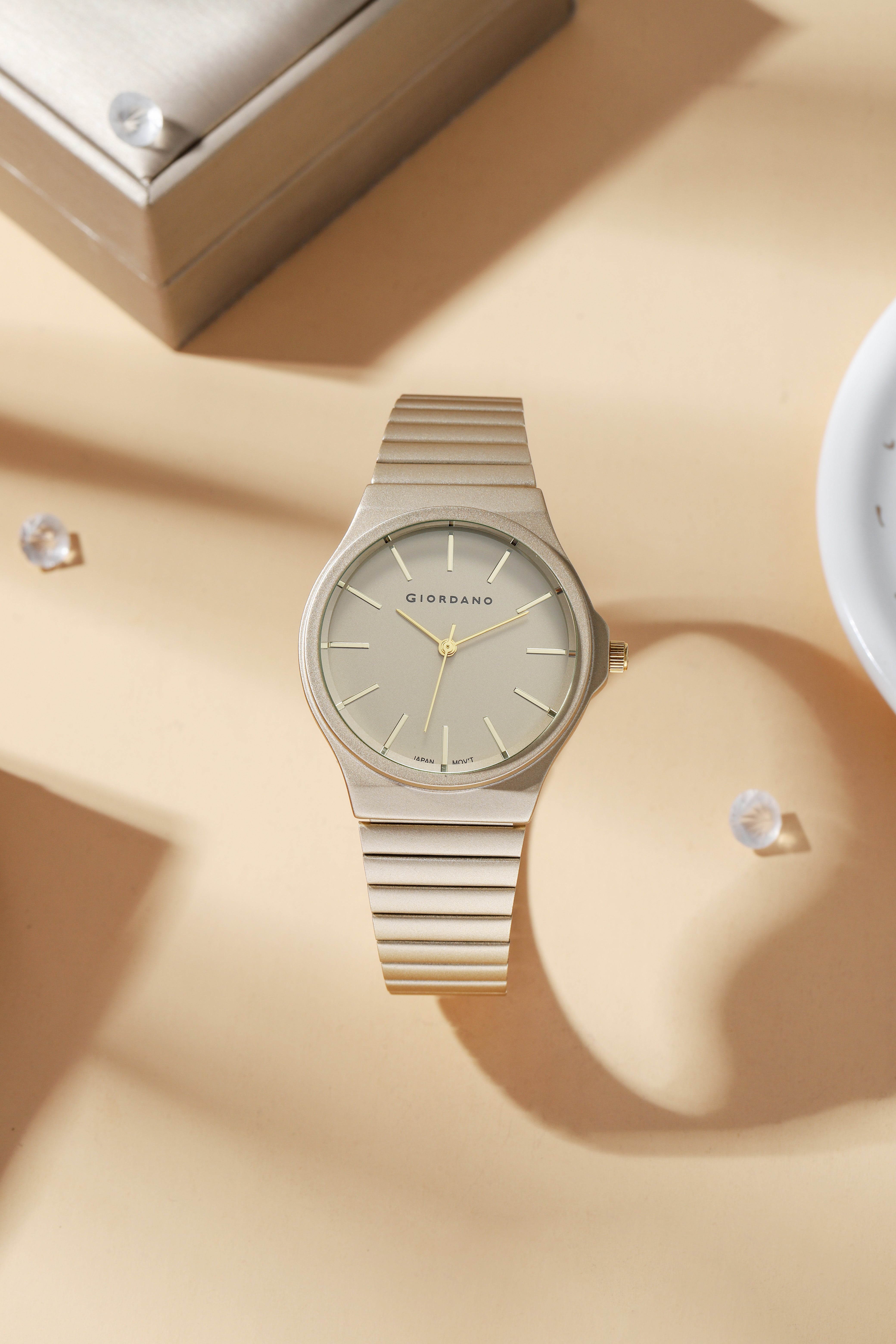 Giordano Analog Stylish Watch for Women Water Resistant Fashion Watch Round Shape with 3 Hand Mechanism Wrist Watch for Girls & Ladies to Compliment Your Look/Ideal Gift for Female - GZ-60058-11