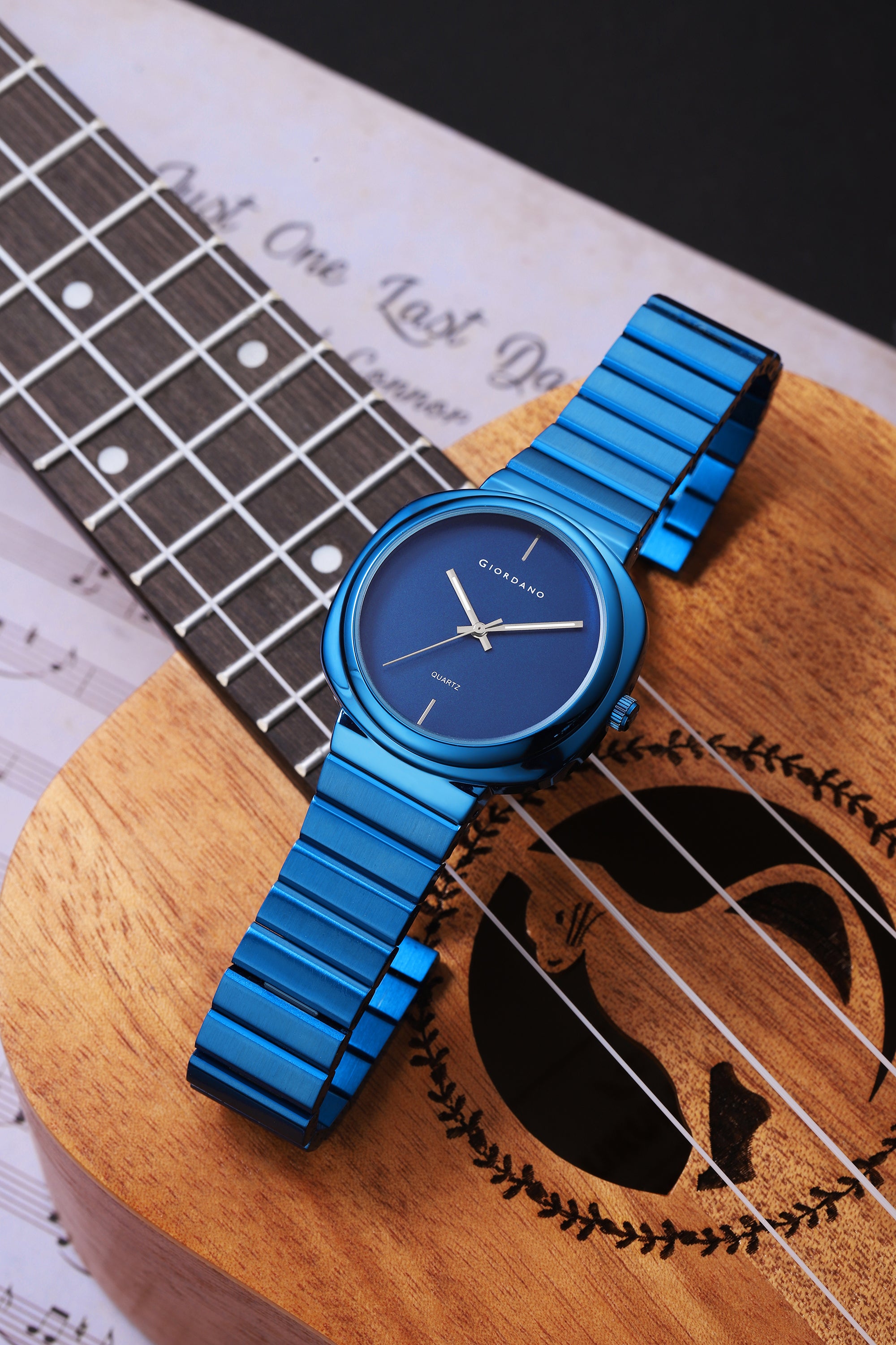 Giordano Analog Quartz Watch for Men with Blue Round Dial, Baton Hour Markers and Blue Stainless Steel Expansion Bracelet Strap - GZ-50233-55